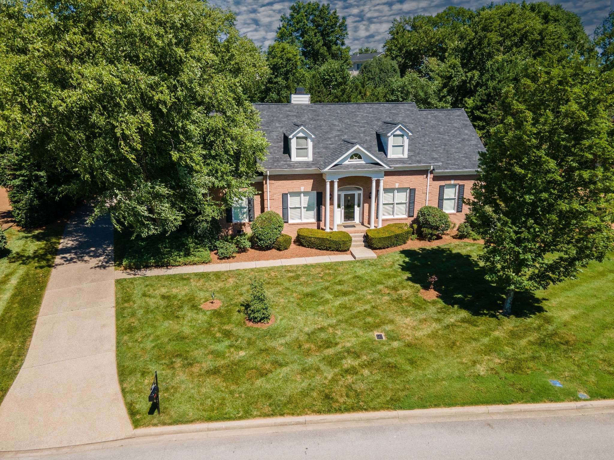 2008 Hunterwood Dr, Brentwood, TN 37027