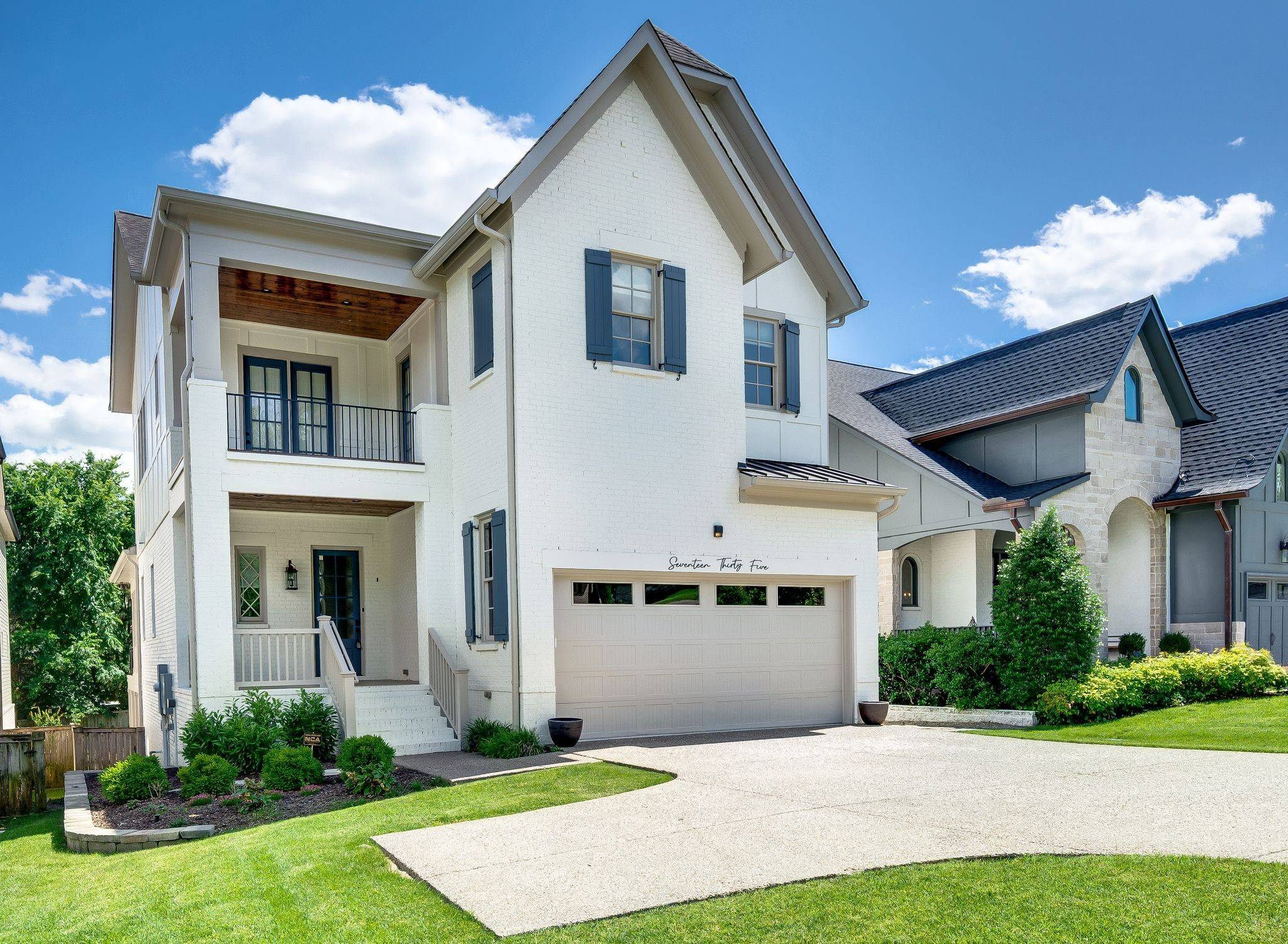 1735 Hillmont Dr, Nashville, TN 37215
