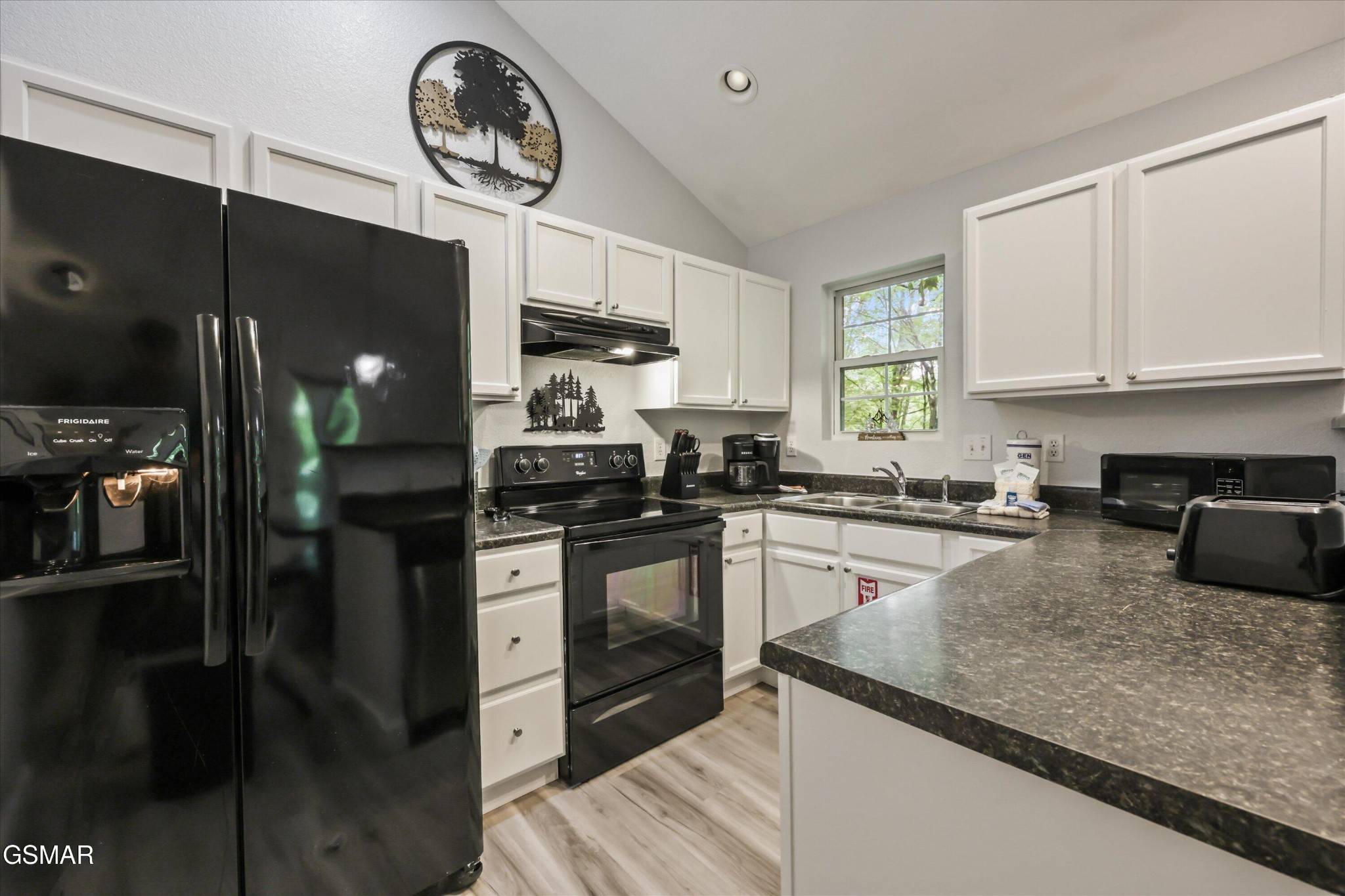 537 Johnson Lane #UNIT 2, Gatlinburg, TN 37738