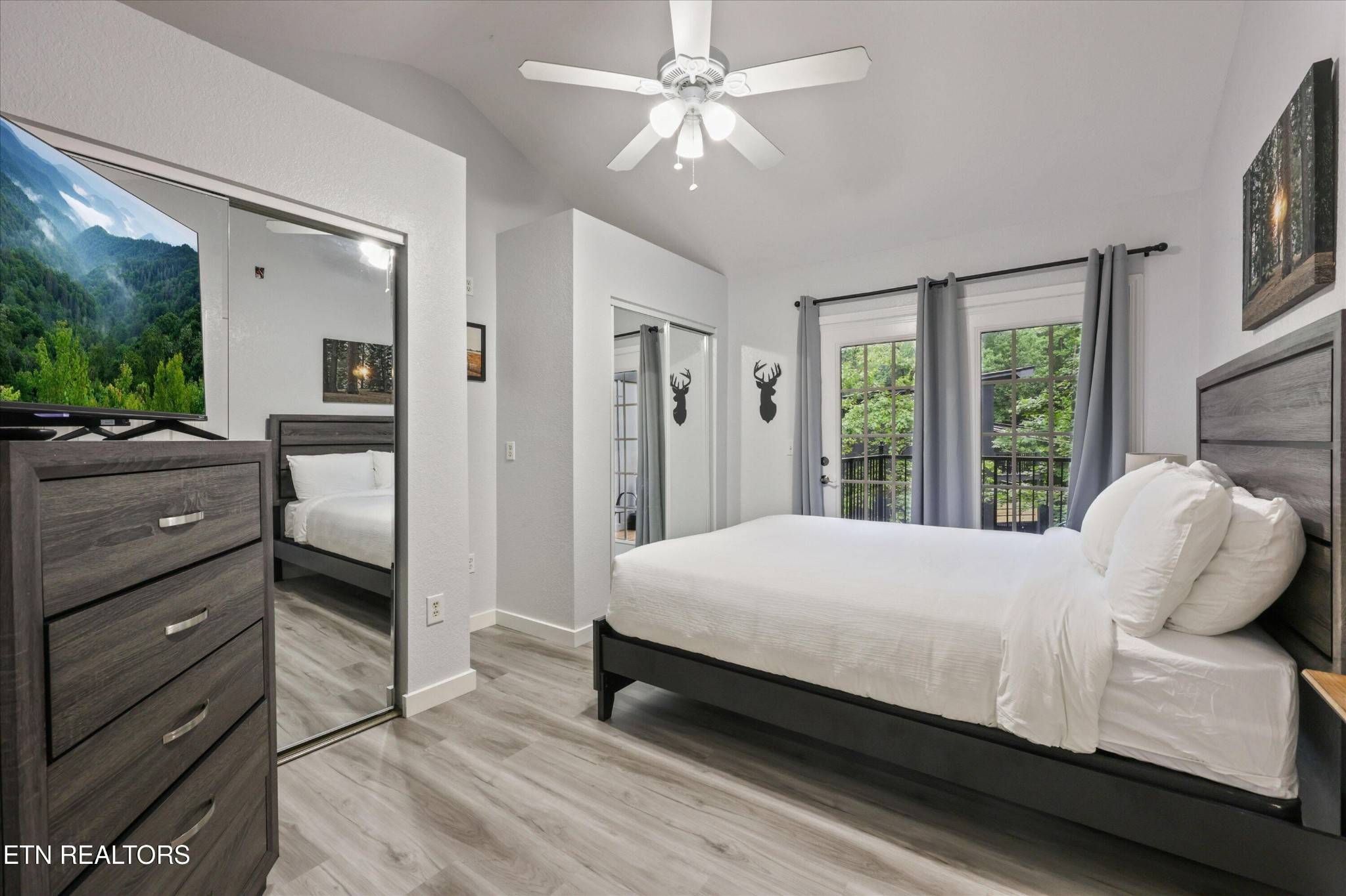 516 Proffitt Rd #2, Gatlinburg, TN 37738
