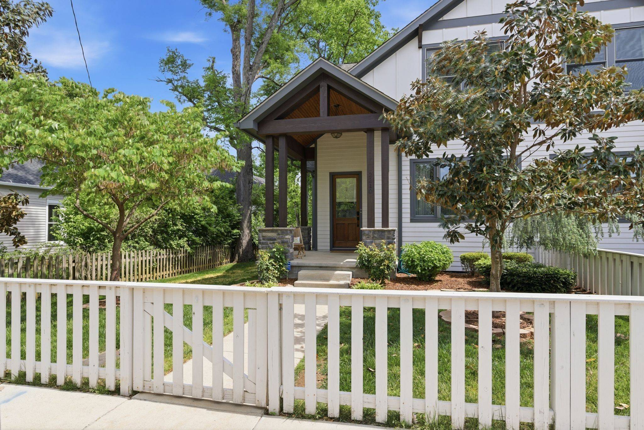 2210 Grantland Ave, Nashville, TN 37204