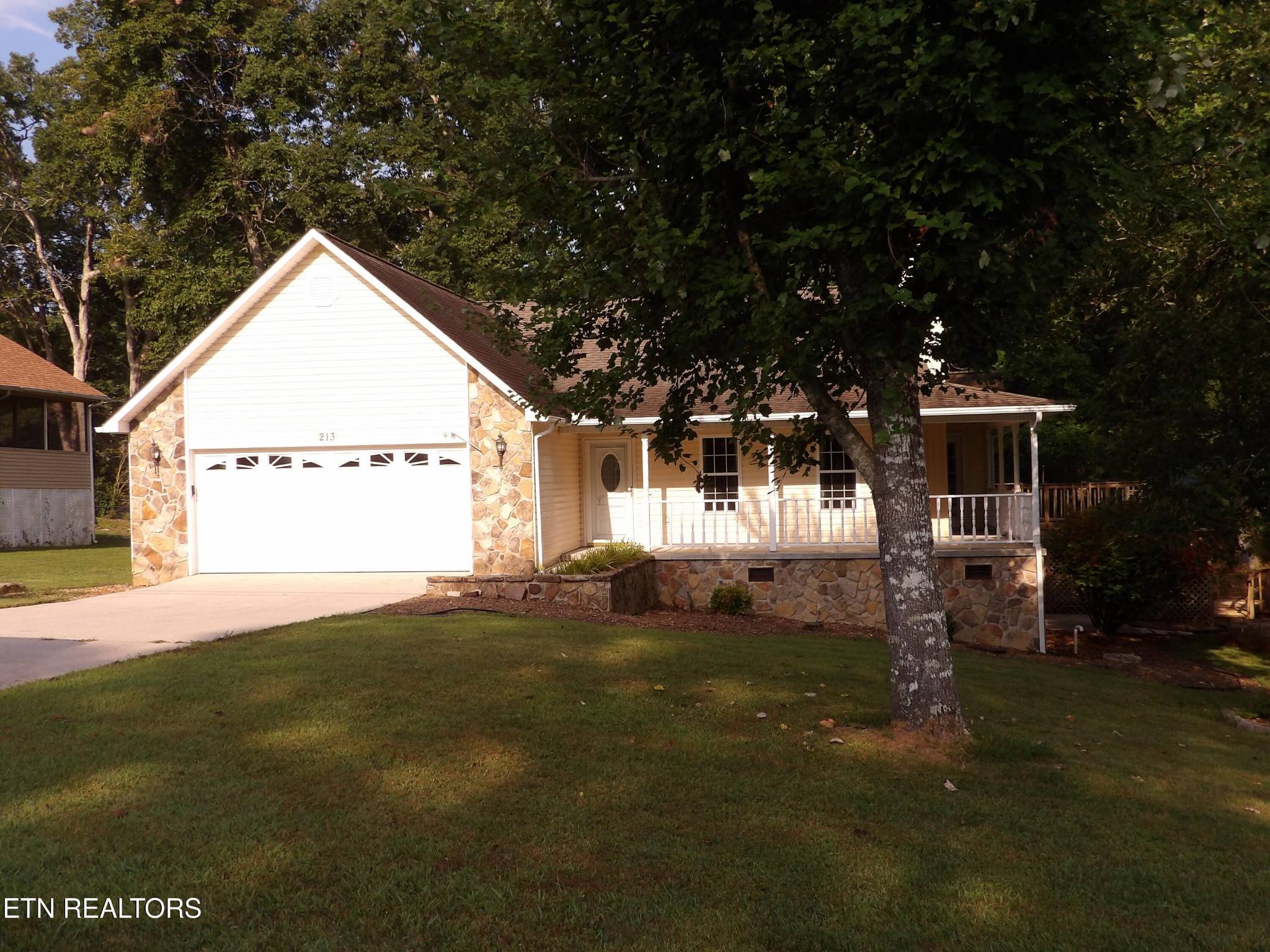 213 Kings Row, Crossville, TN 38571