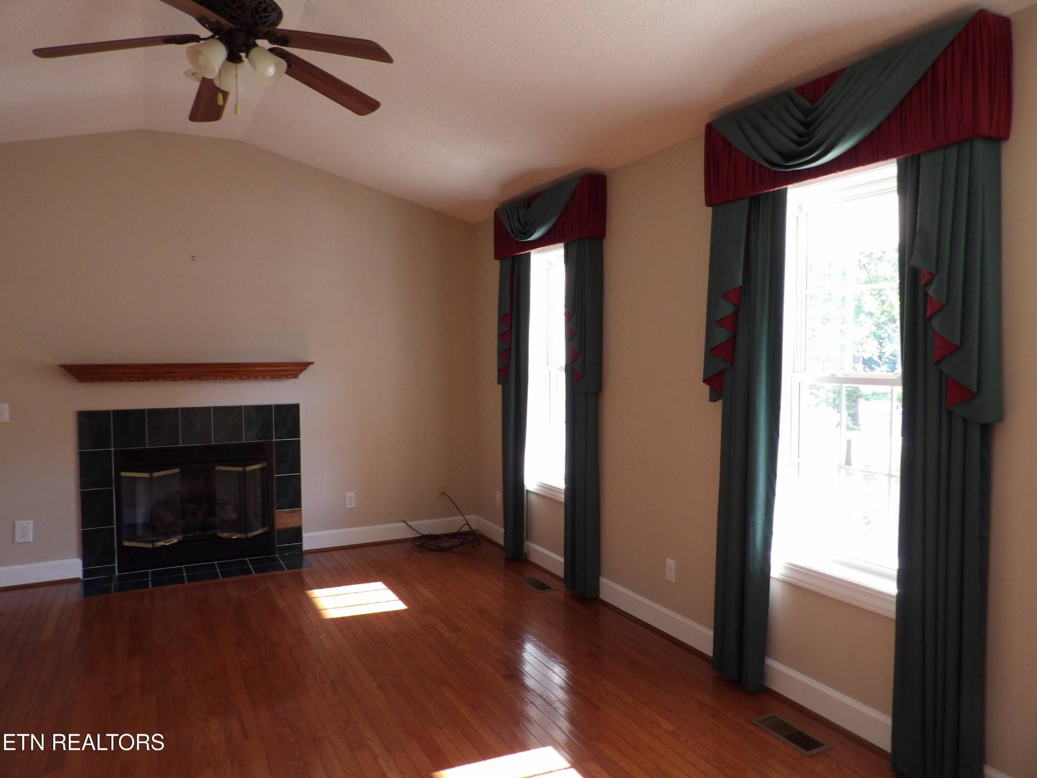 213 Kings Row, Crossville, TN 38571