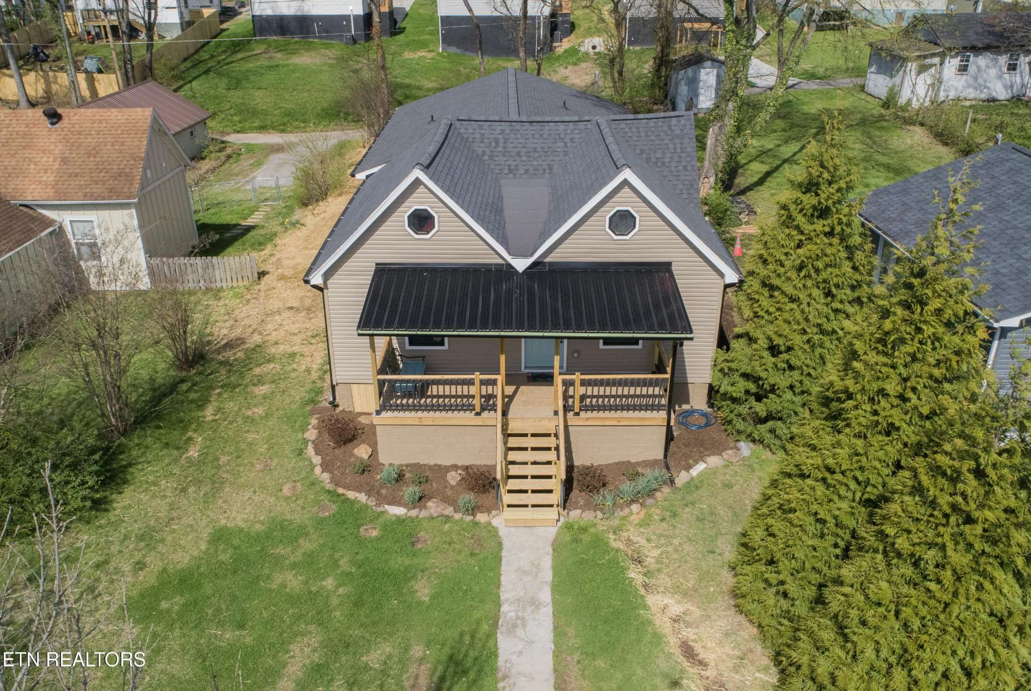 2317 E Glenwood Ave, Knoxville, TN 37917