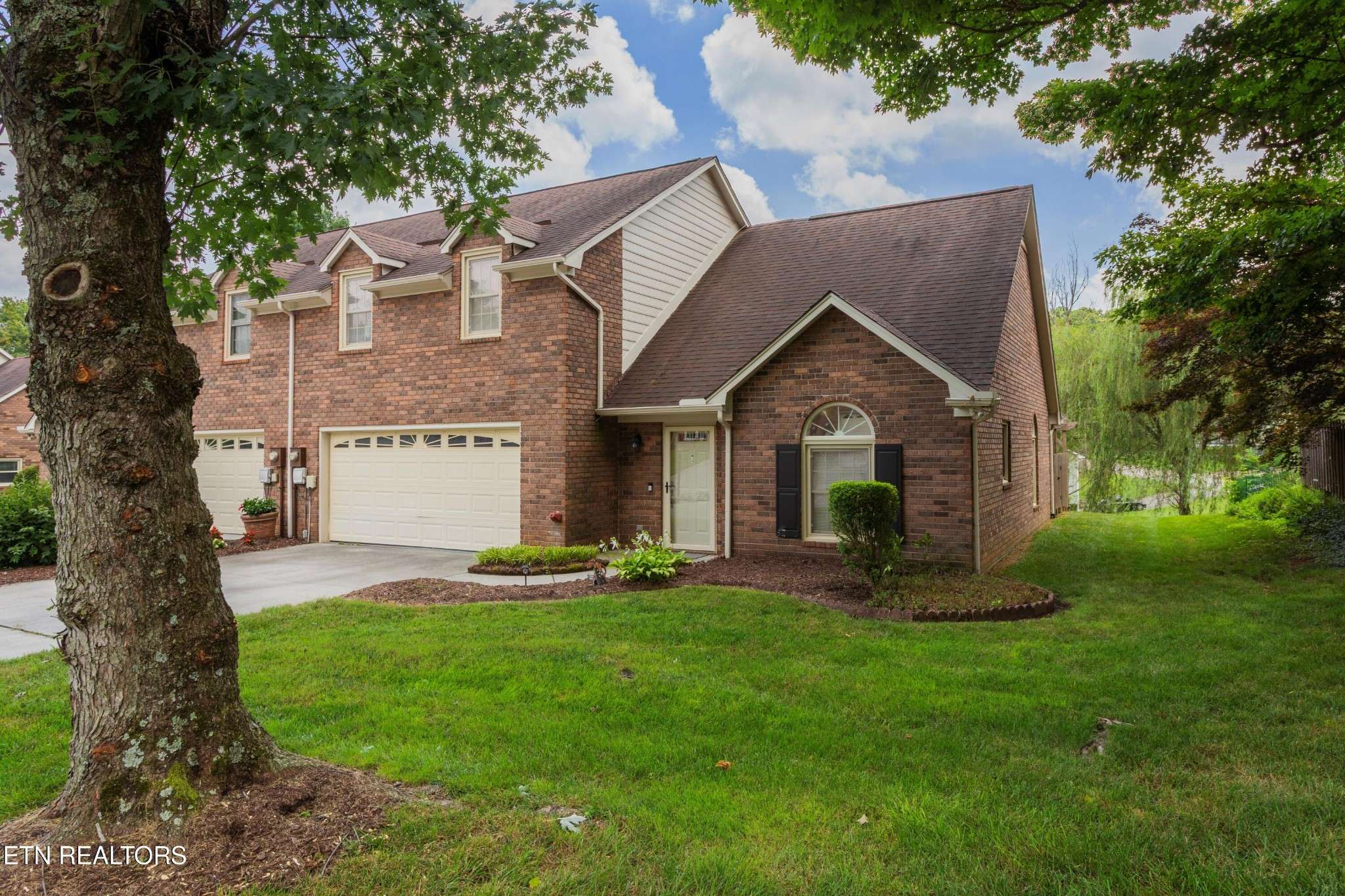 709 Landing Lane, Knoxville, TN 37934