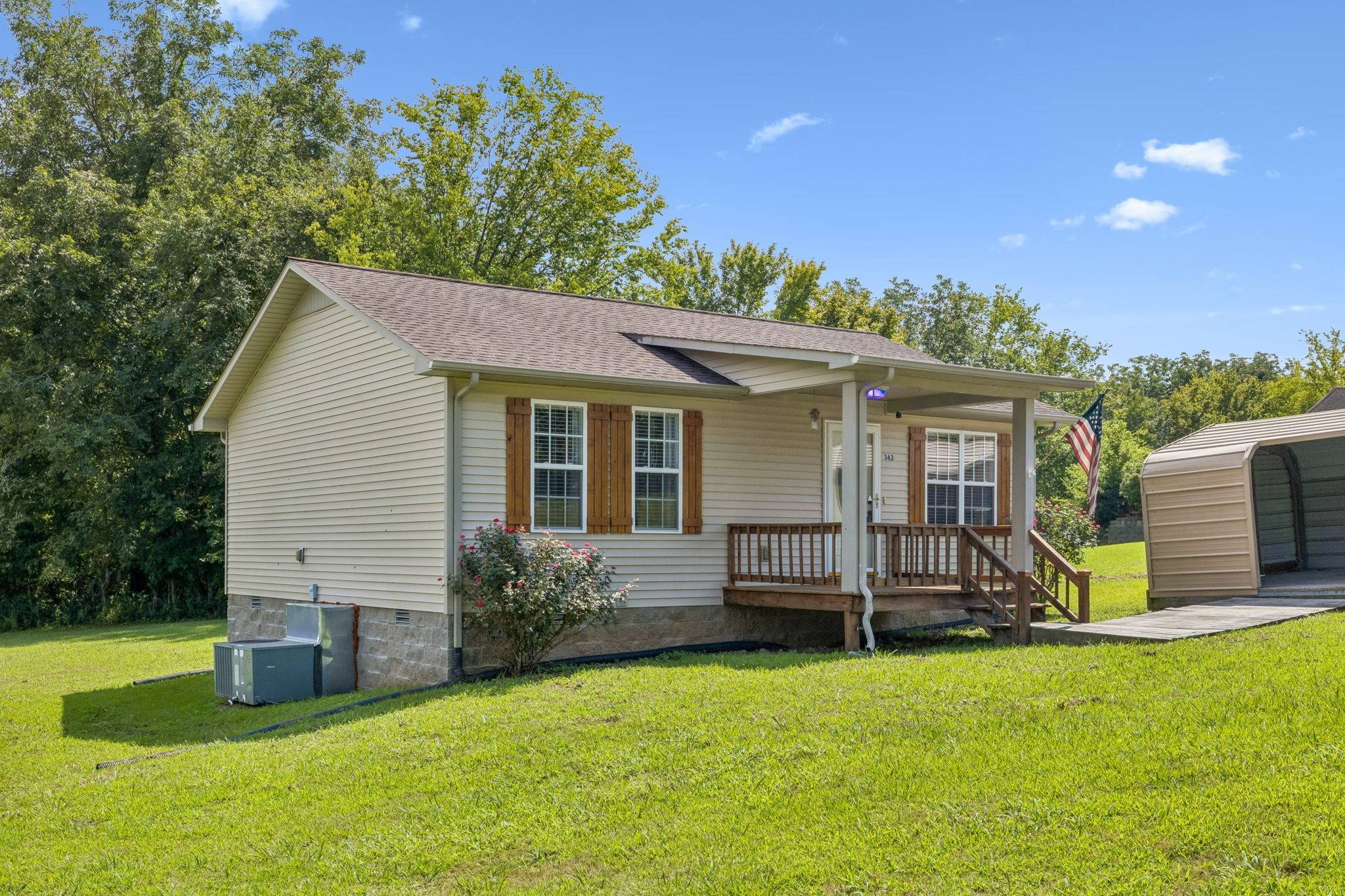 362 Oak St, Big Sandy, TN 38221