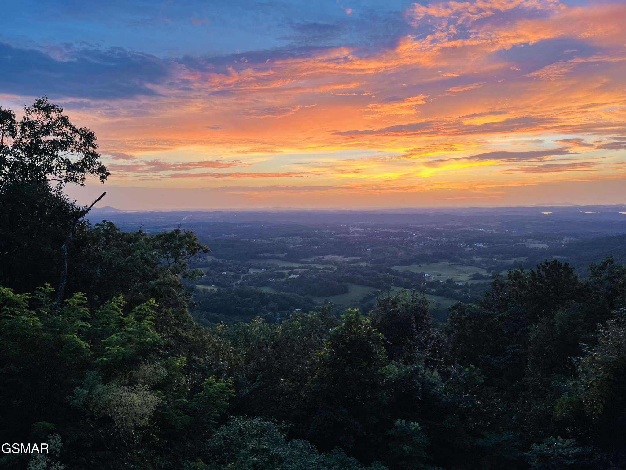 689 Shell Mountain Road, Sevierville, TN 37876