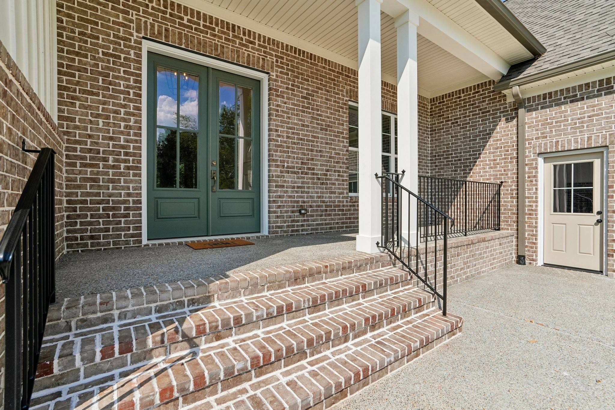 5000 Caleb Dr, Lebanon, TN 37087