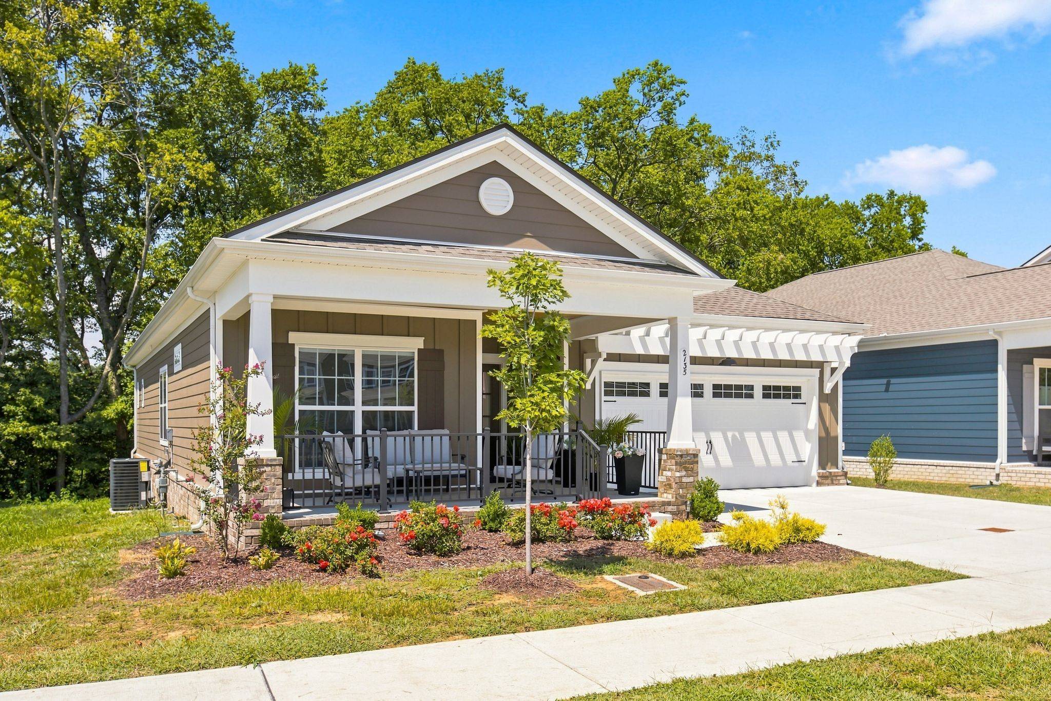 2135 Rotorua Dr #E, Antioch, TN 37013