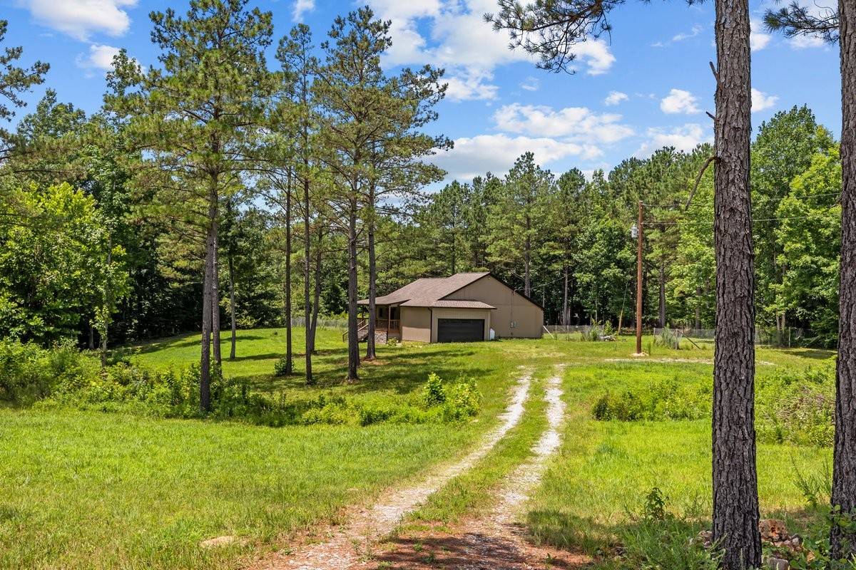 351 Katelyn Dr, Holladay, TN 38341