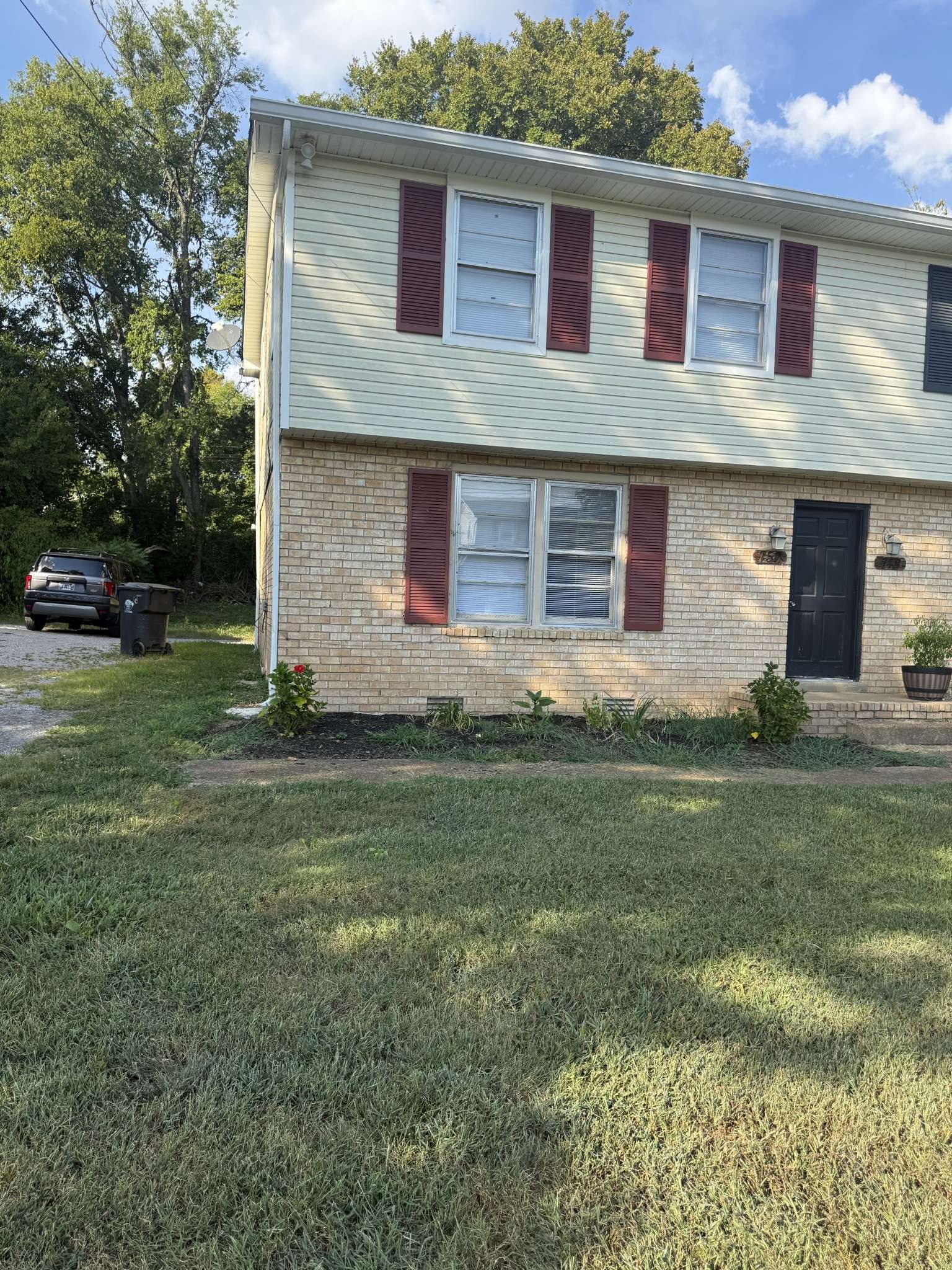 750 McPherson Dr, Nashville, TN 37221