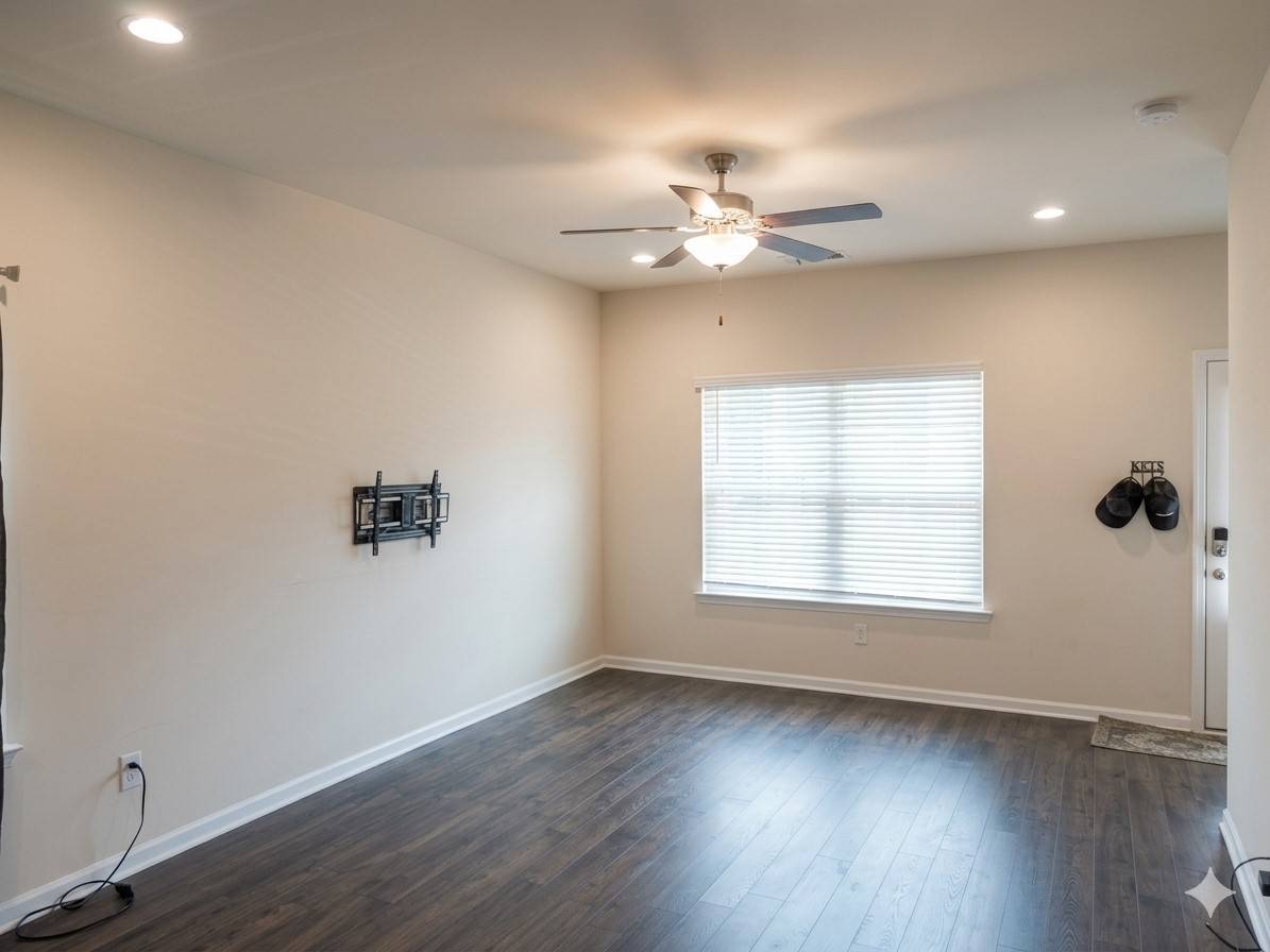 4053 Cody Dr, La Vergne, TN 37086
