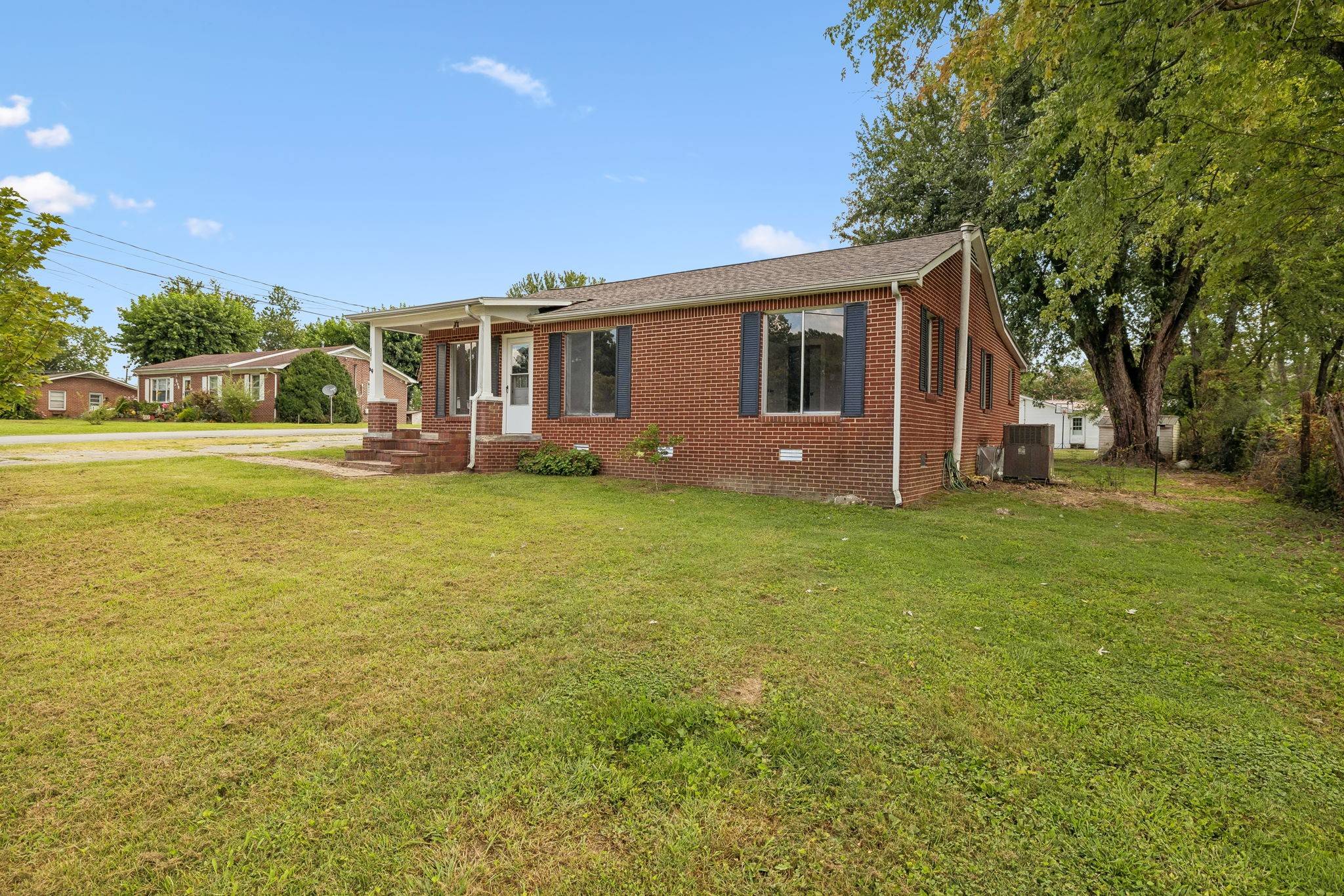 306 Smith Rd, Smithville, TN 37166