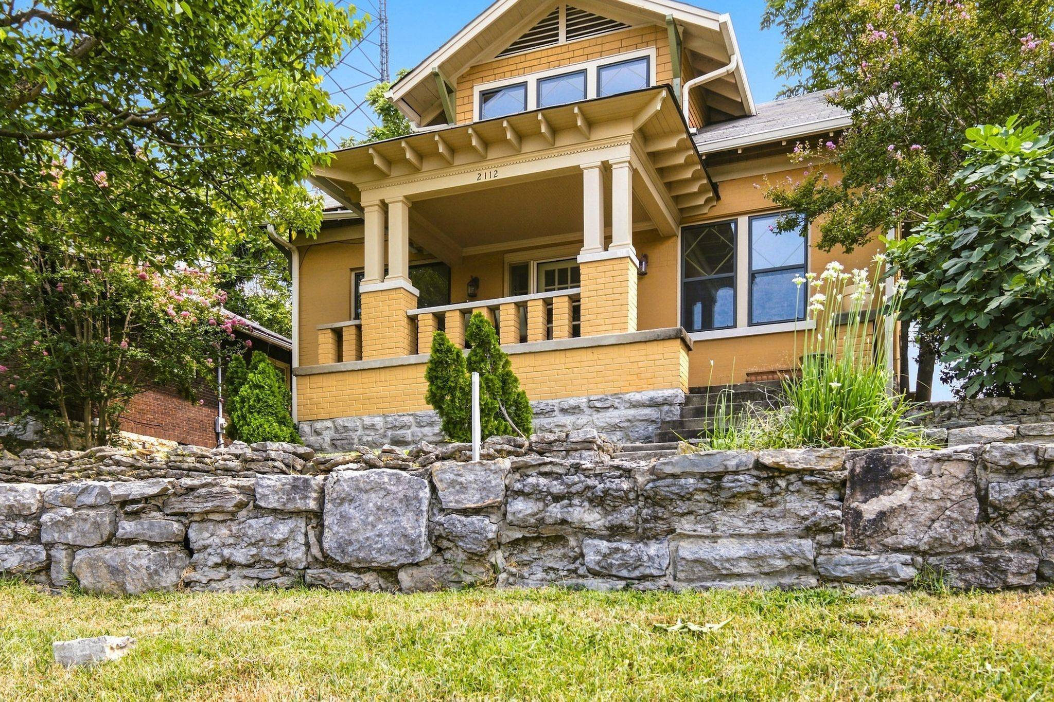 2112 15th Ave #S, Nashville, TN 37212