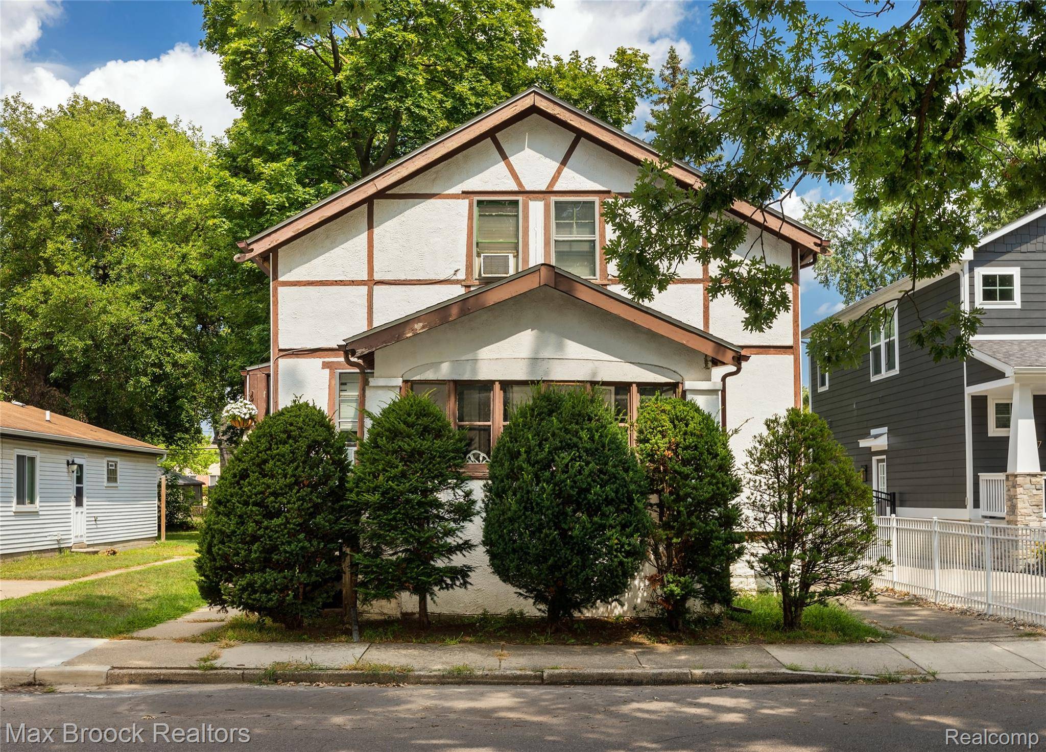 401 Pingree BLVD, Royal Oak, MI 48067