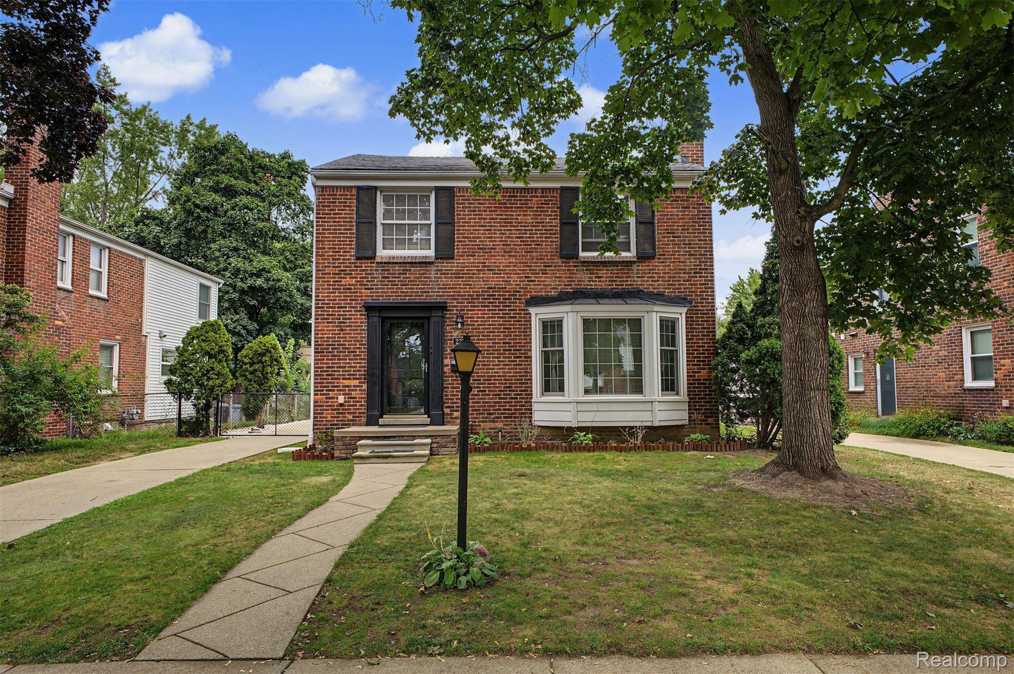 237 S Denwood ST, Dearborn, MI 48124
