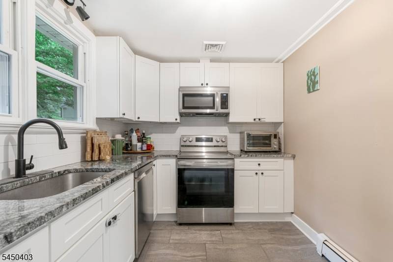 22A E Main St, High Bridge Boro, NJ 08829