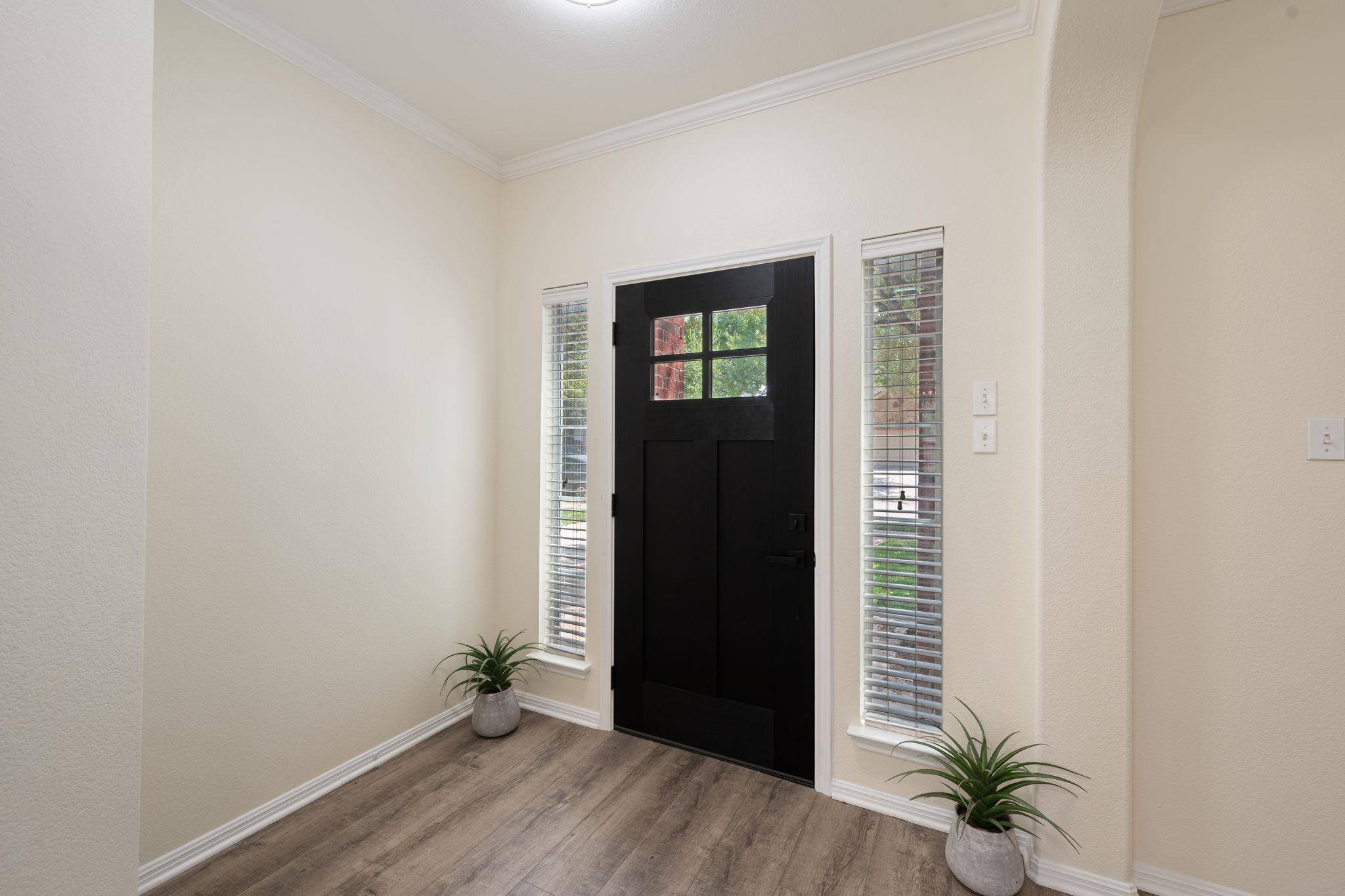 160 Wildhorse CRK, Buda, TX 78610
