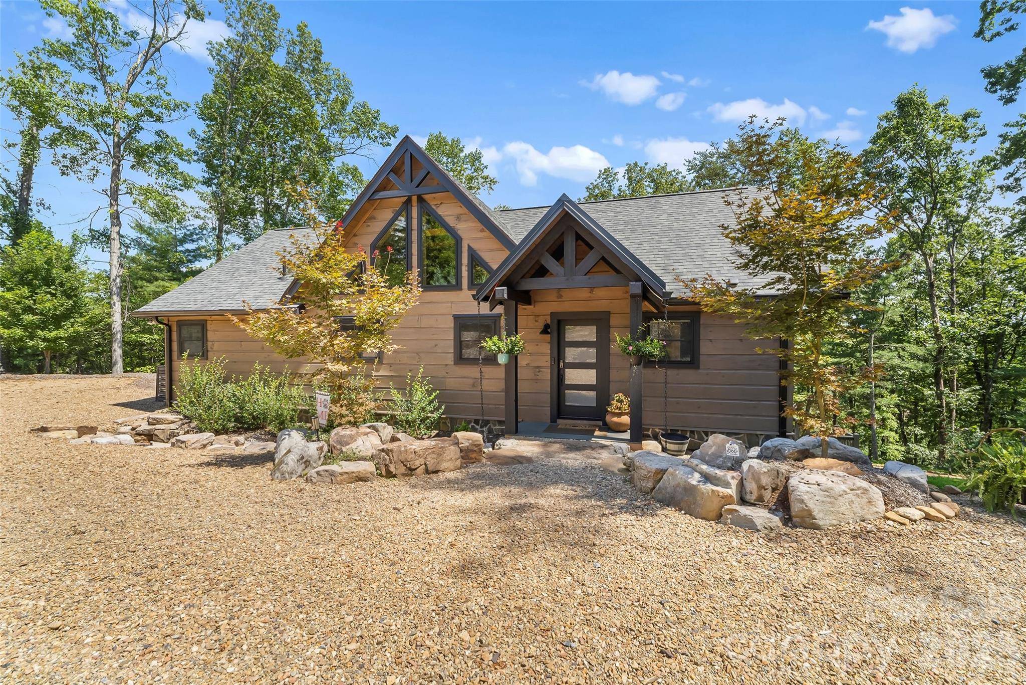 94 Osprey Roost DR, Nebo, NC 28761