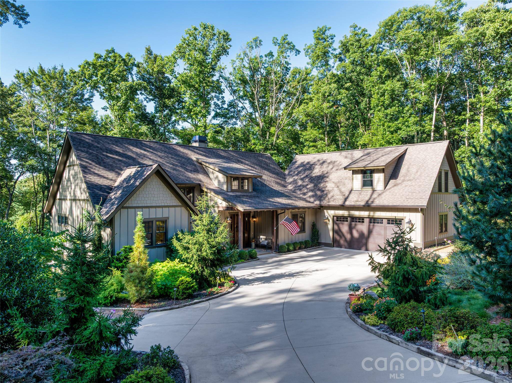 442 Autumn Sky DR, Hendersonville, NC 28792