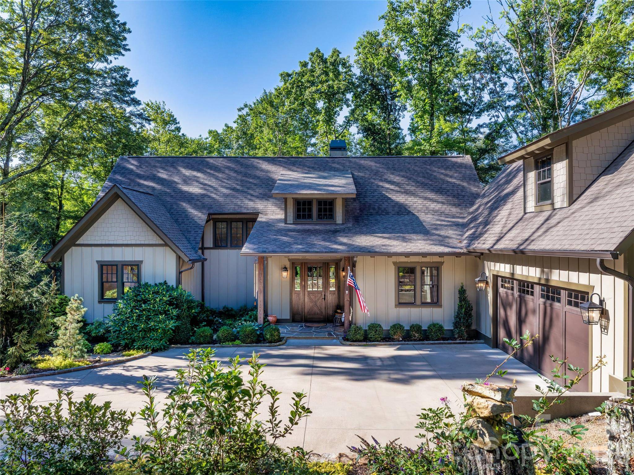 442 Autumn Sky DR, Hendersonville, NC 28792