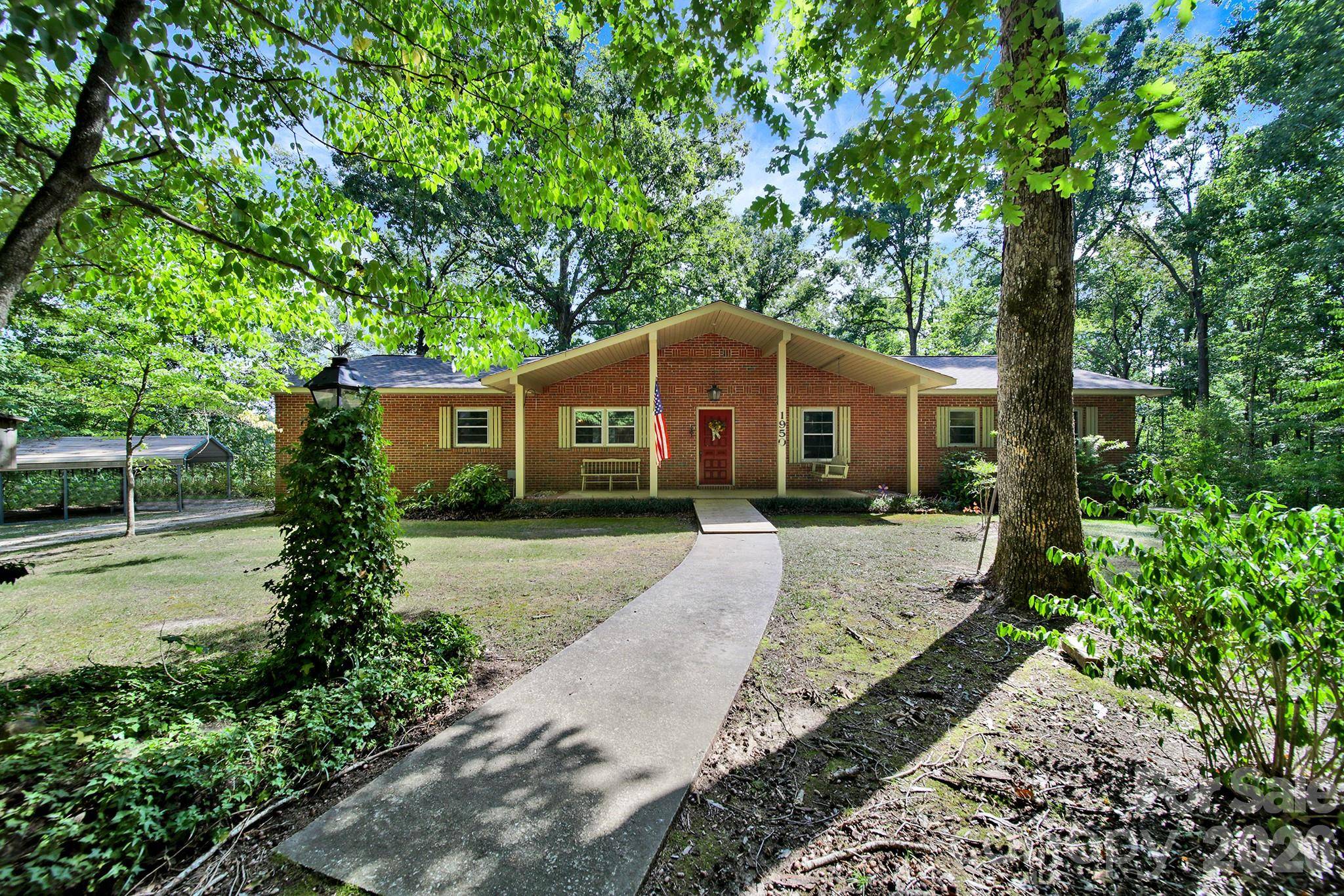 1950 Daisy Couch RD, Lancaster, SC 29058