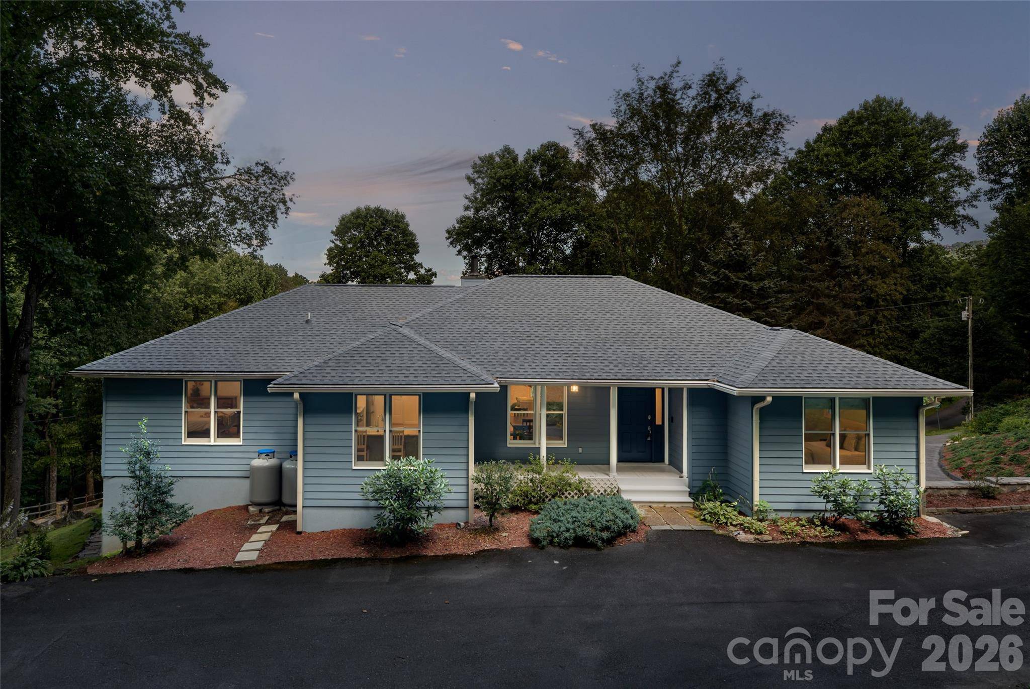 80 Range DR, Maggie Valley, NC 28751
