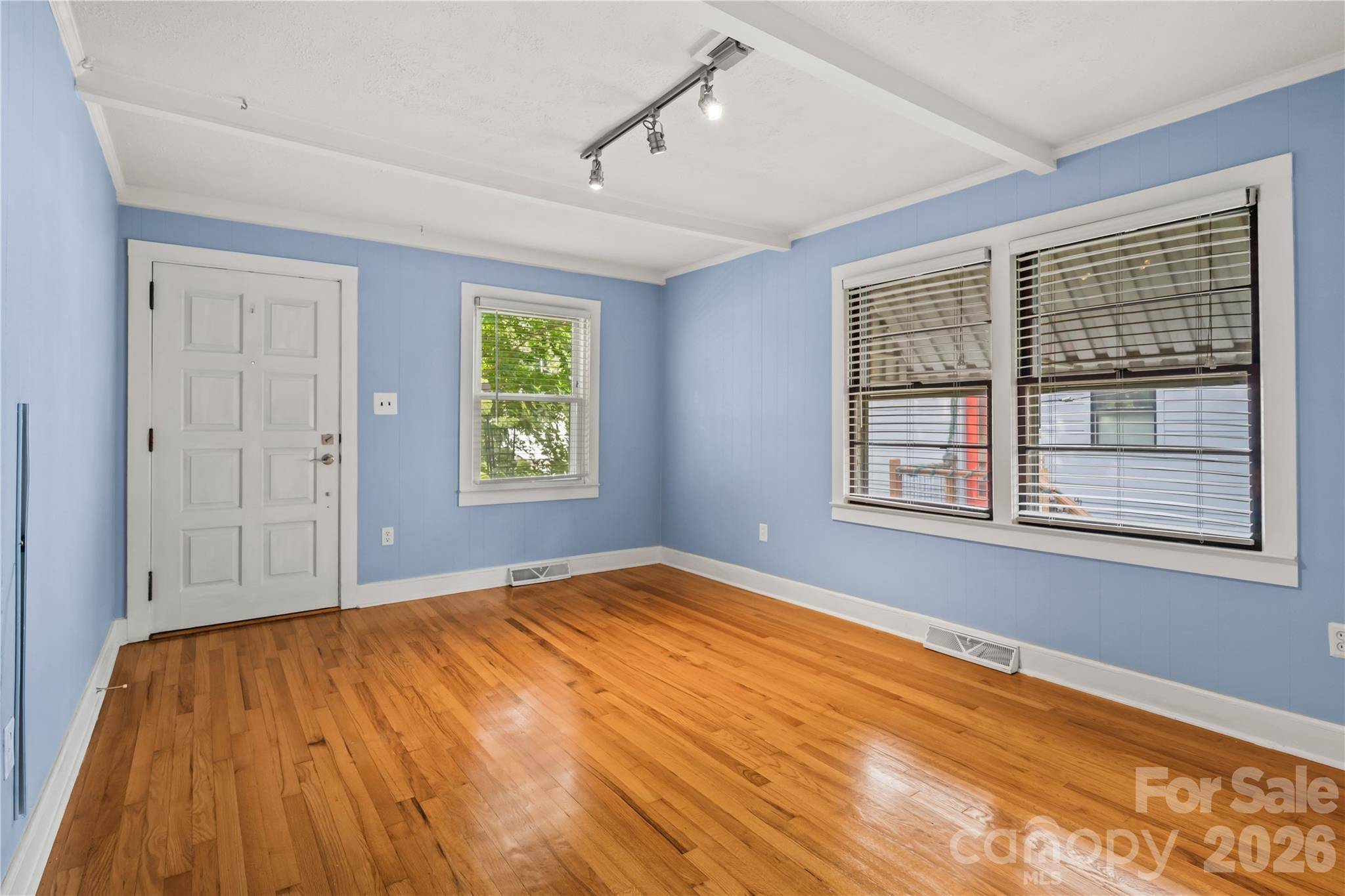 2 Bostic PL, Asheville, NC 28803