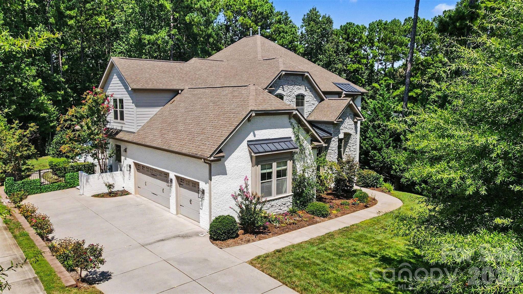 15304 Wyndham Oaks DR, Charlotte, NC 28277