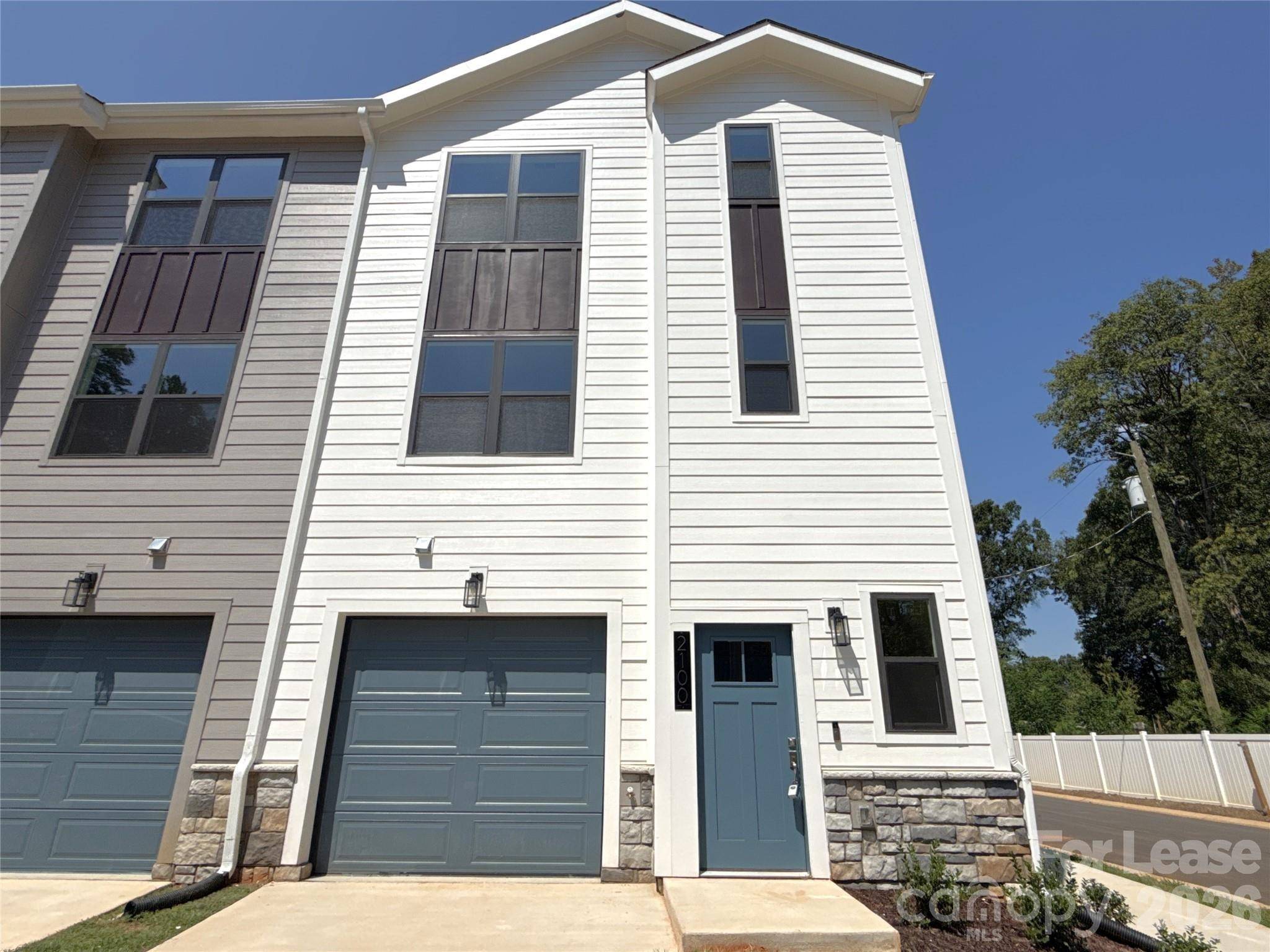 2100 Bombay WAY, Charlotte, NC 28208
