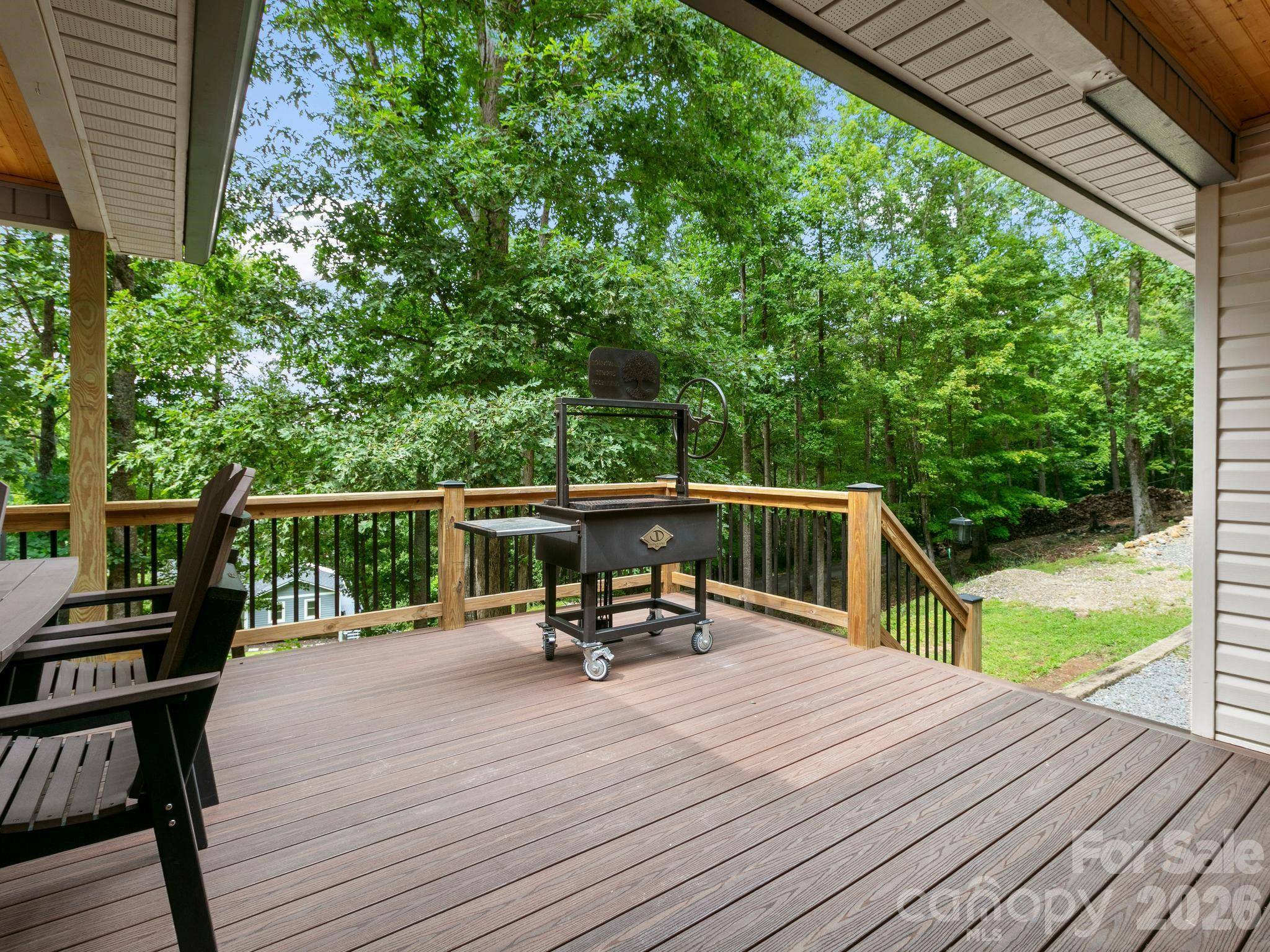 41 Bear TRL, Fairview, NC 28730
