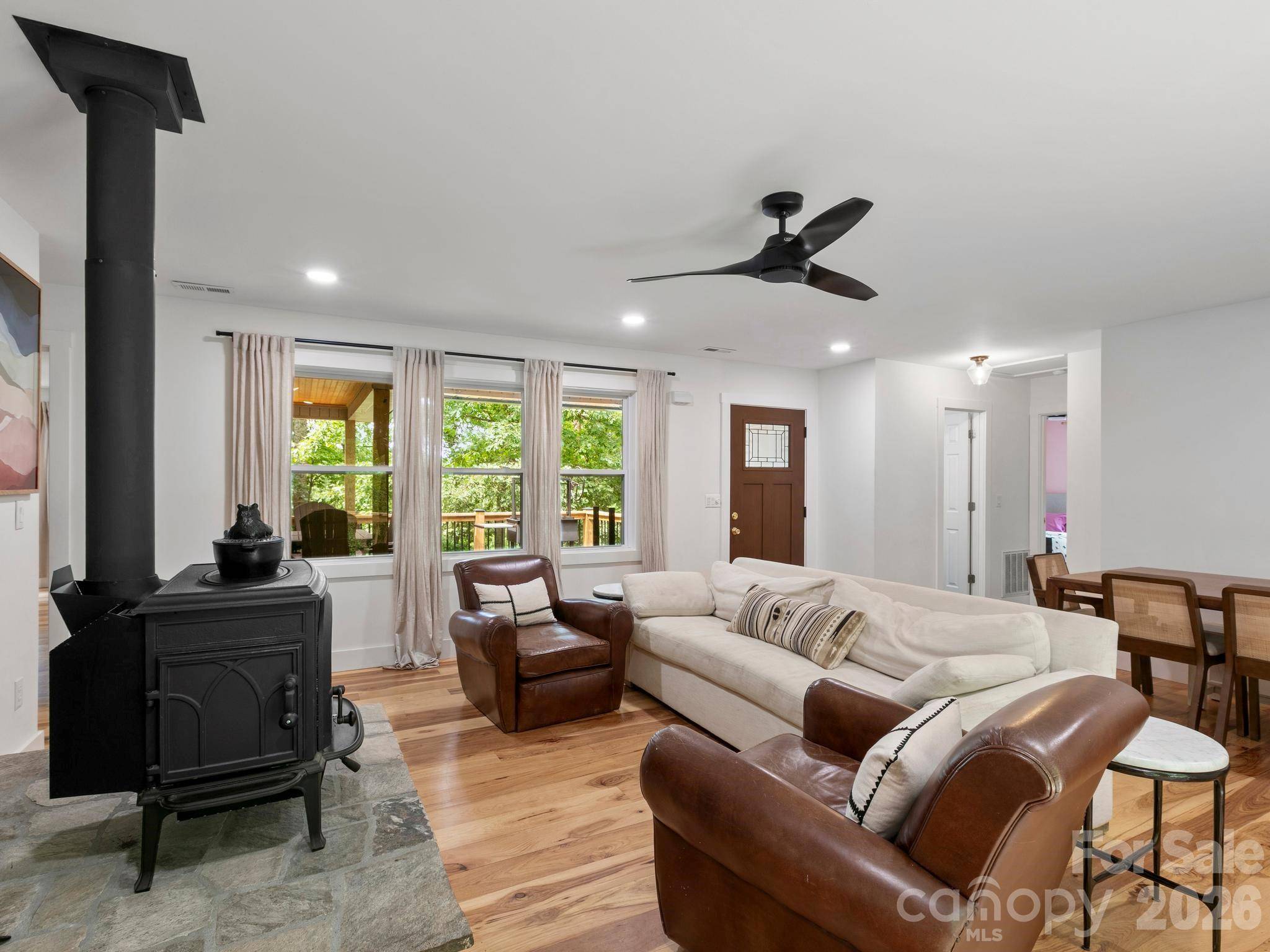 41 Bear TRL, Fairview, NC 28730