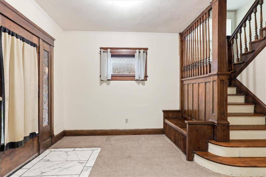 4335 Campbell ST, Kansas City, MO 64110