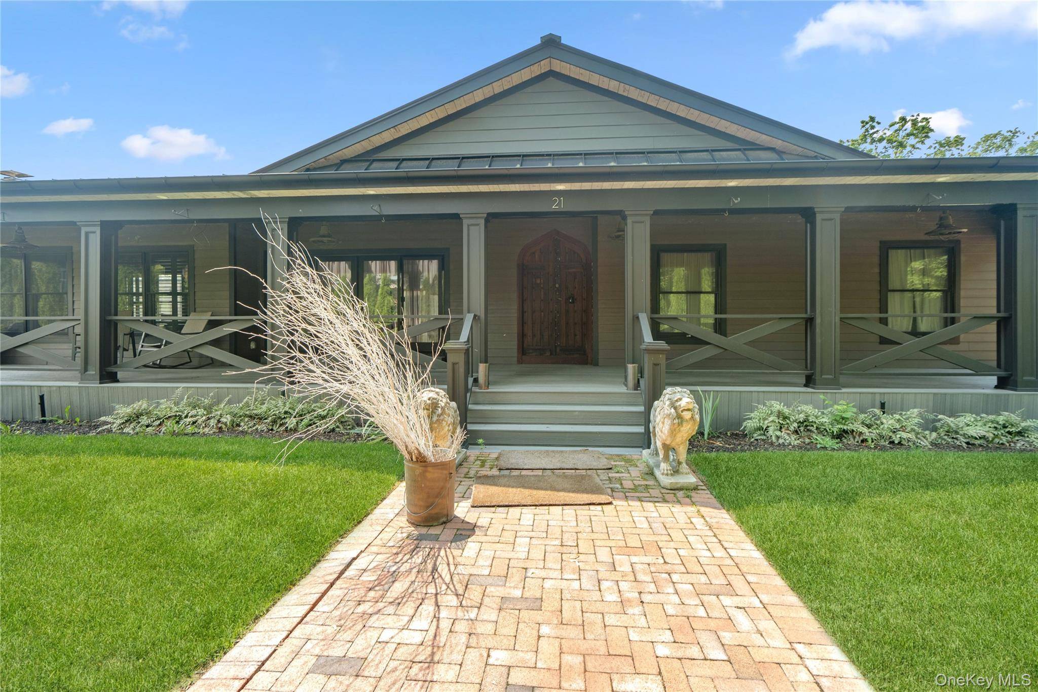 21 Princess, Oakdale, NY 11769