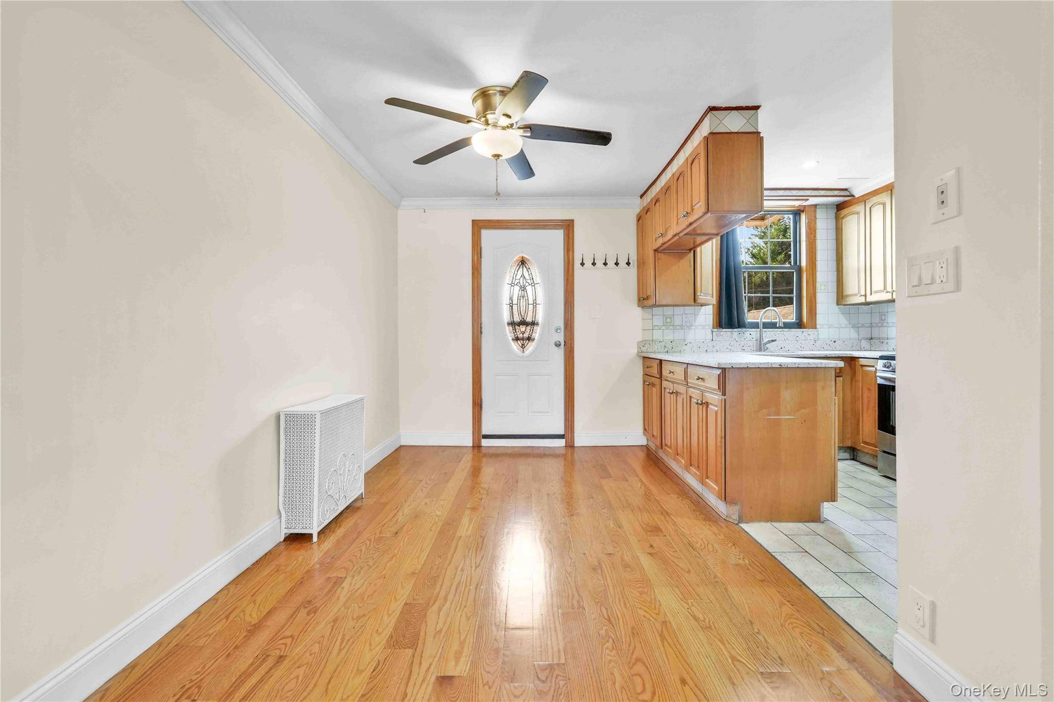 2033 28th ST, Astoria, NY 11105