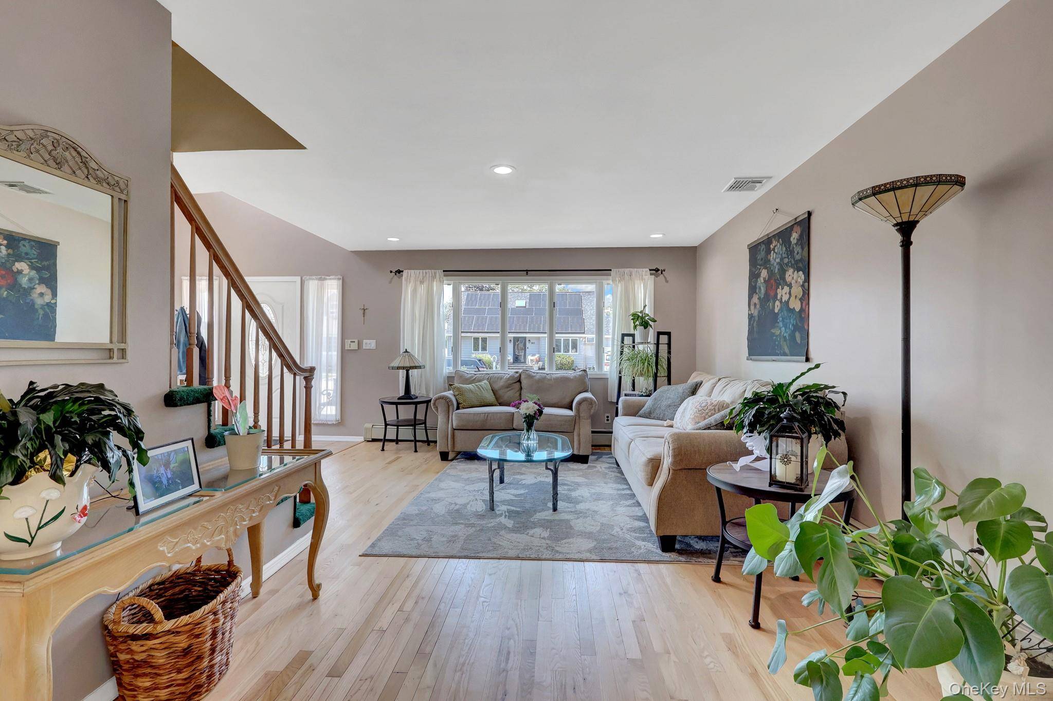 91 Charles AVE, Massapequa Park, NY 11762