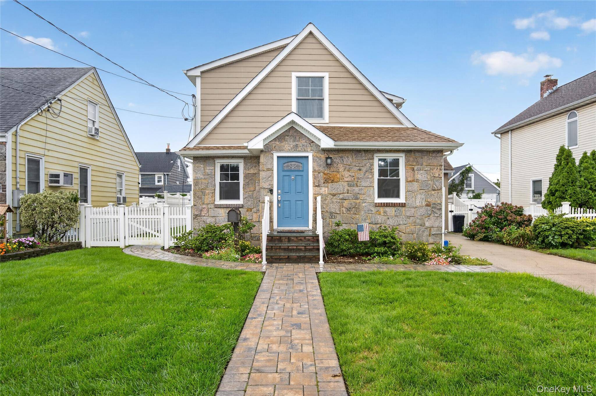 177 Jerome AVE, Mineola, NY 11501
