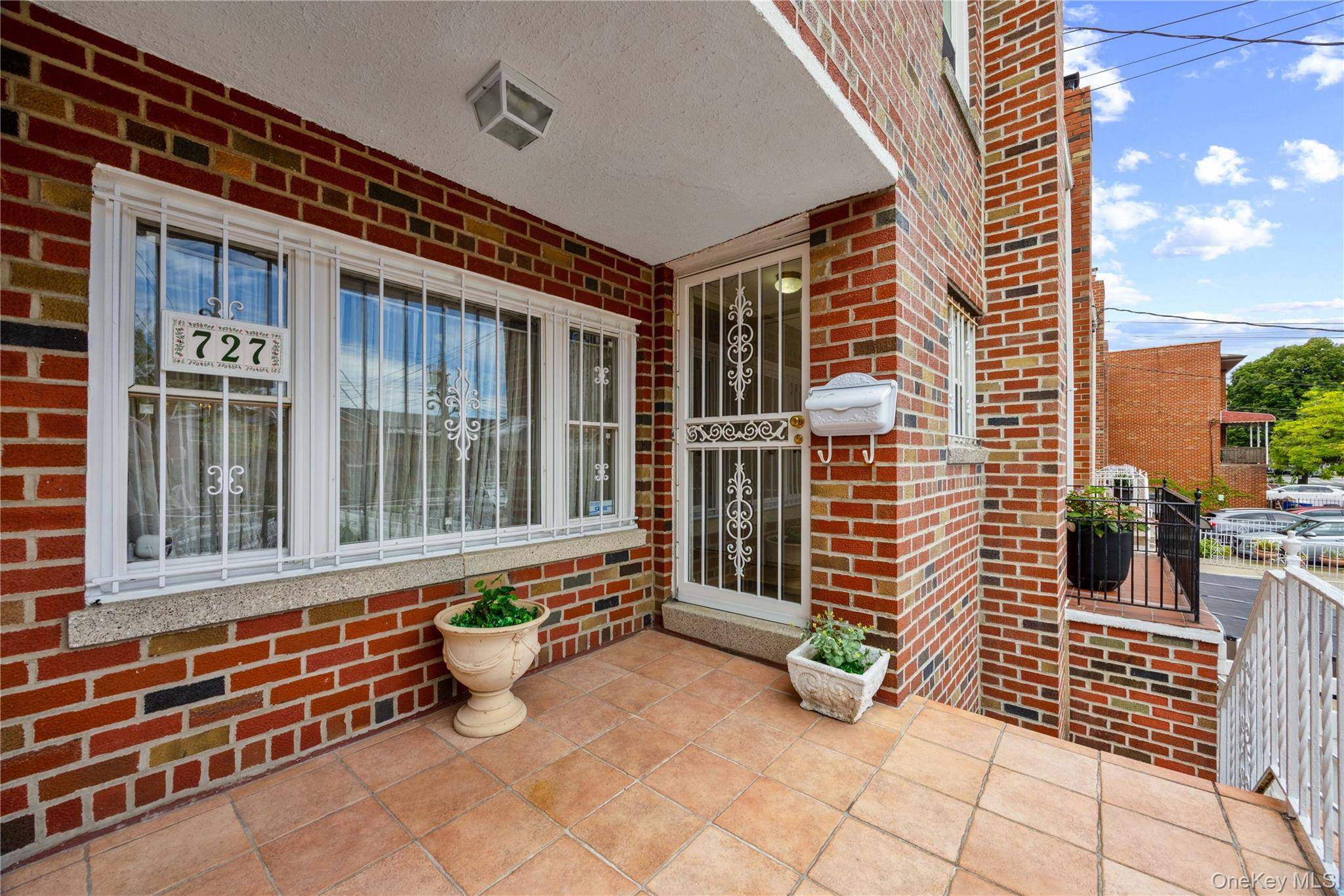 727 Hollywood AVE, Bronx, NY 10465
