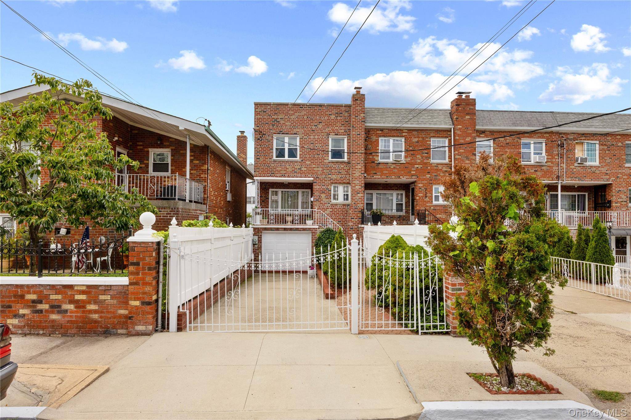 727 Hollywood AVE, Bronx, NY 10465