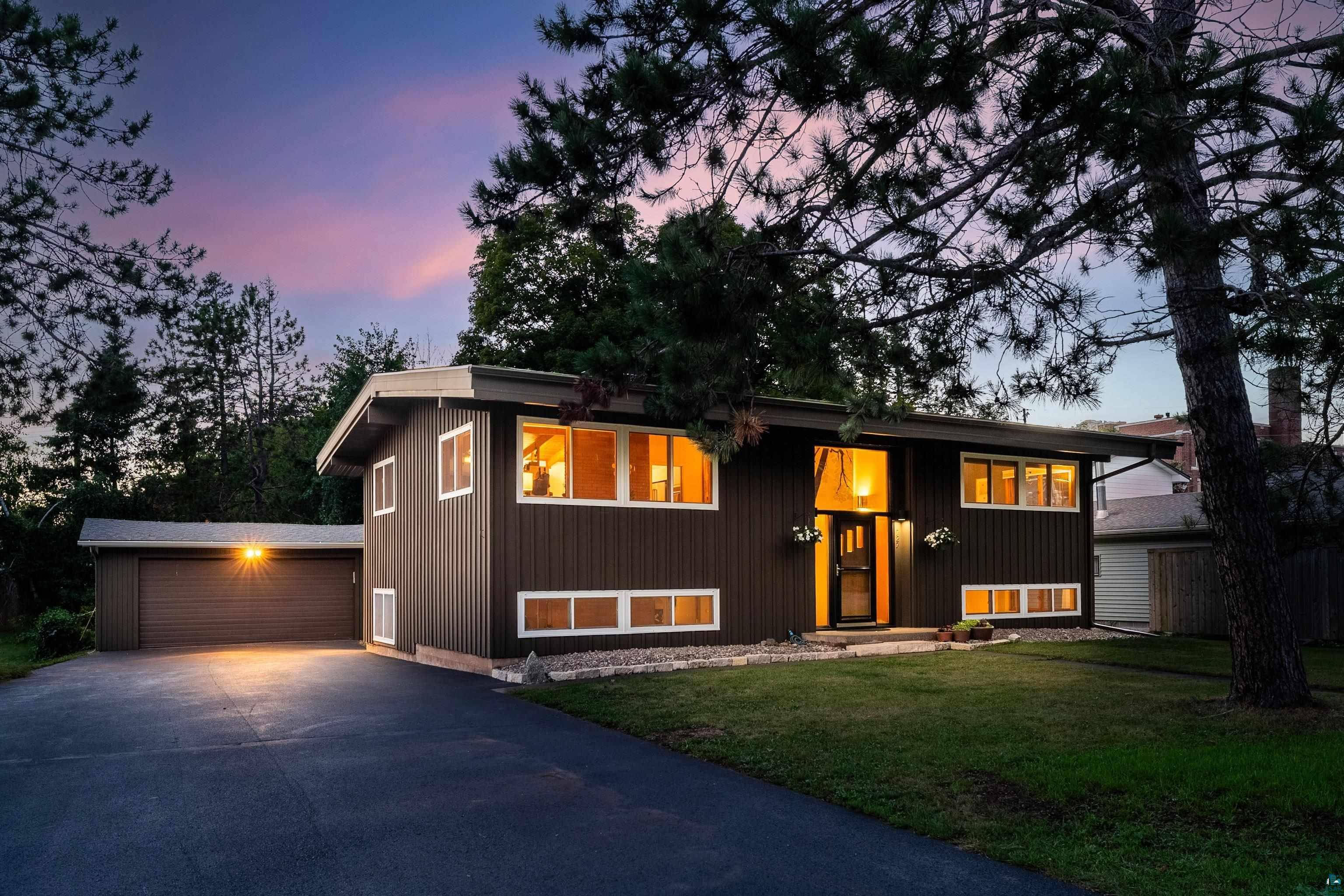 1727 Warren Ave, Duluth, MN 55811
