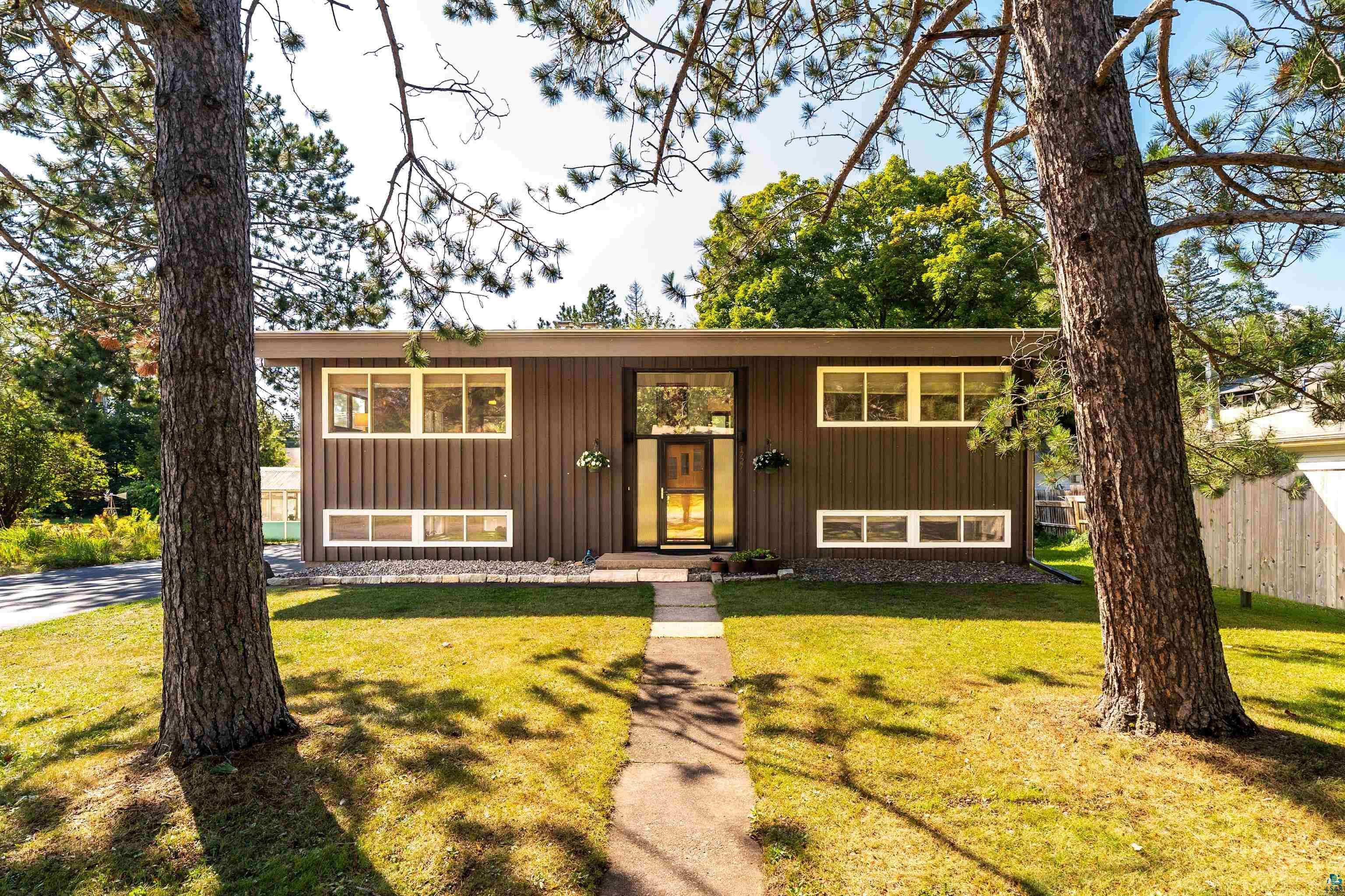1727 Warren Ave, Duluth, MN 55811