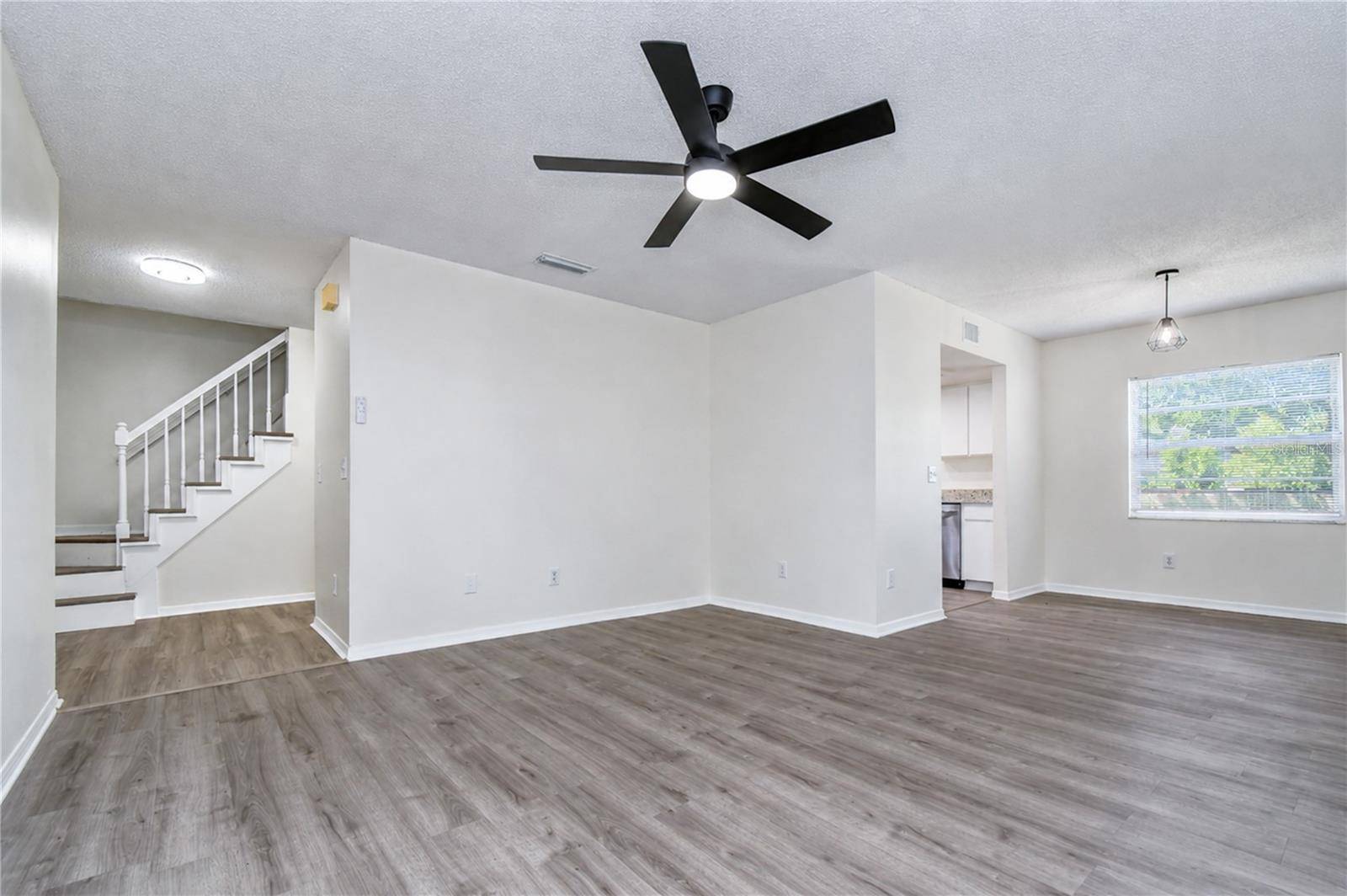 9703 FOX HOLLOW RD, Tampa, FL 33647