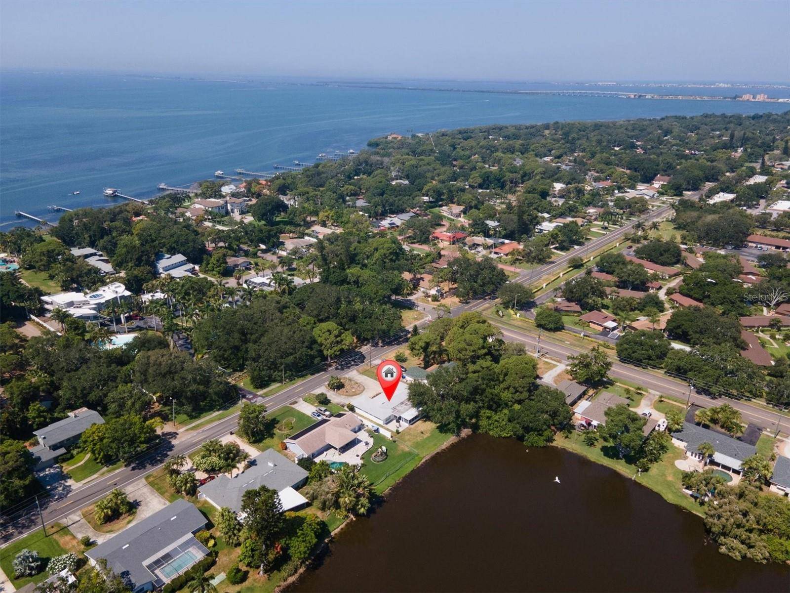 867 PINELLAS POINT DR S, St Petersburg, FL 33705