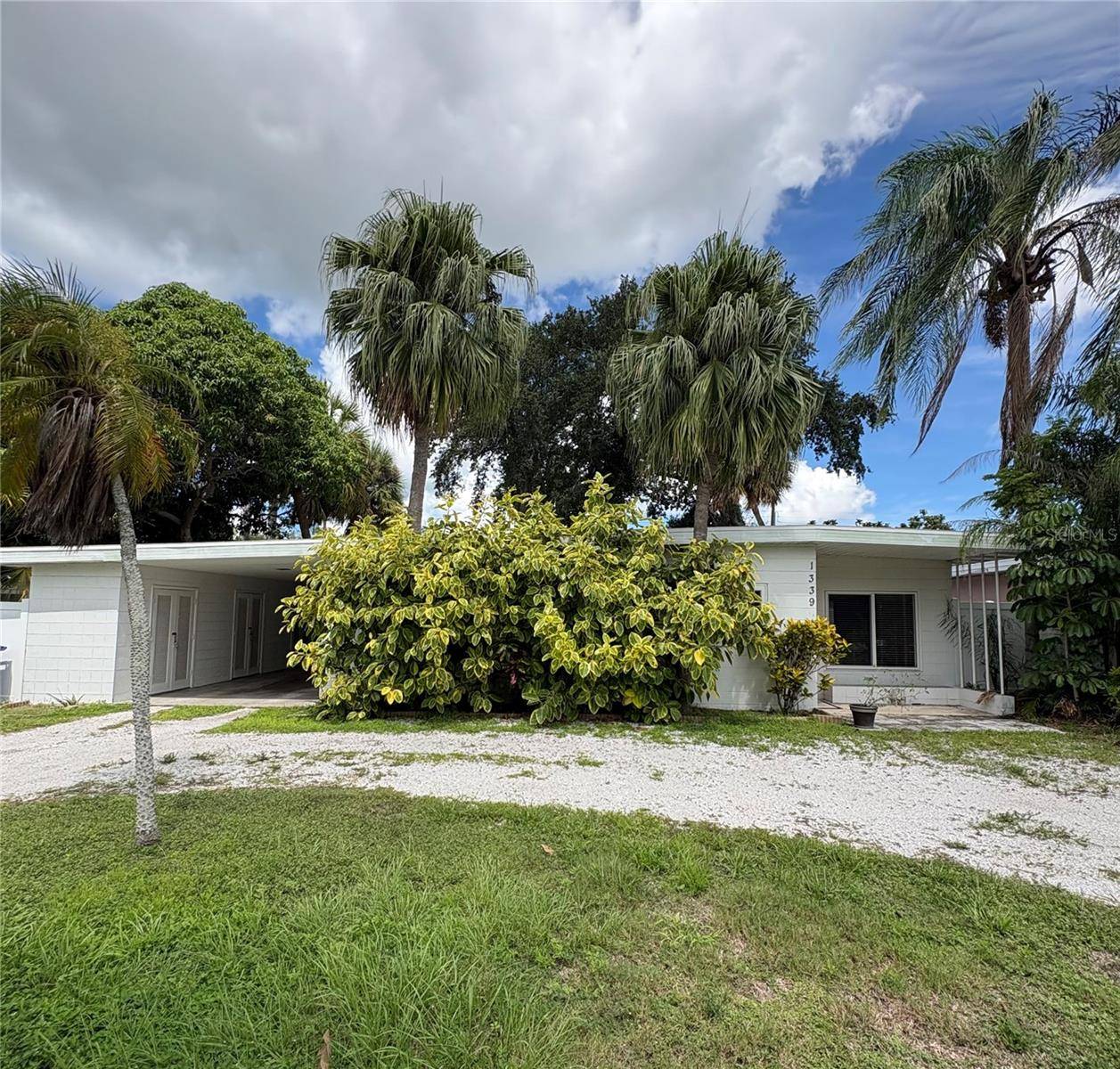 1339 ROYAL PALM DR S, St Petersburg, FL 33707