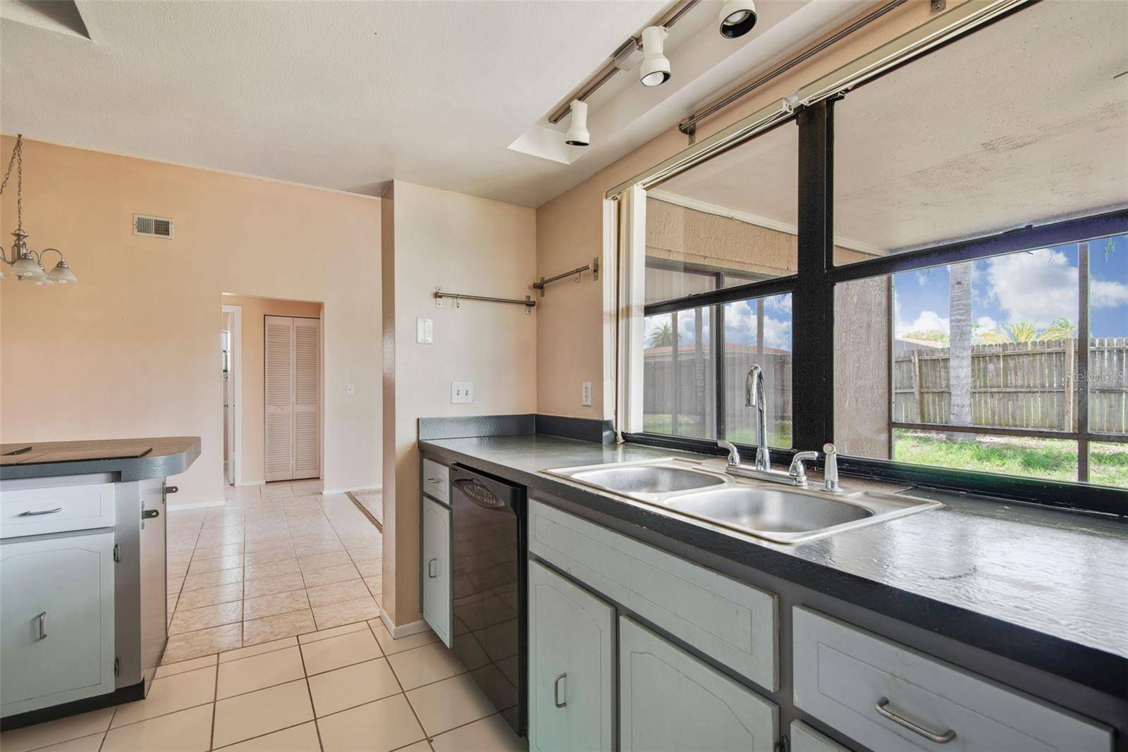 8425 CORNEY DR, Port Richey, FL 34668