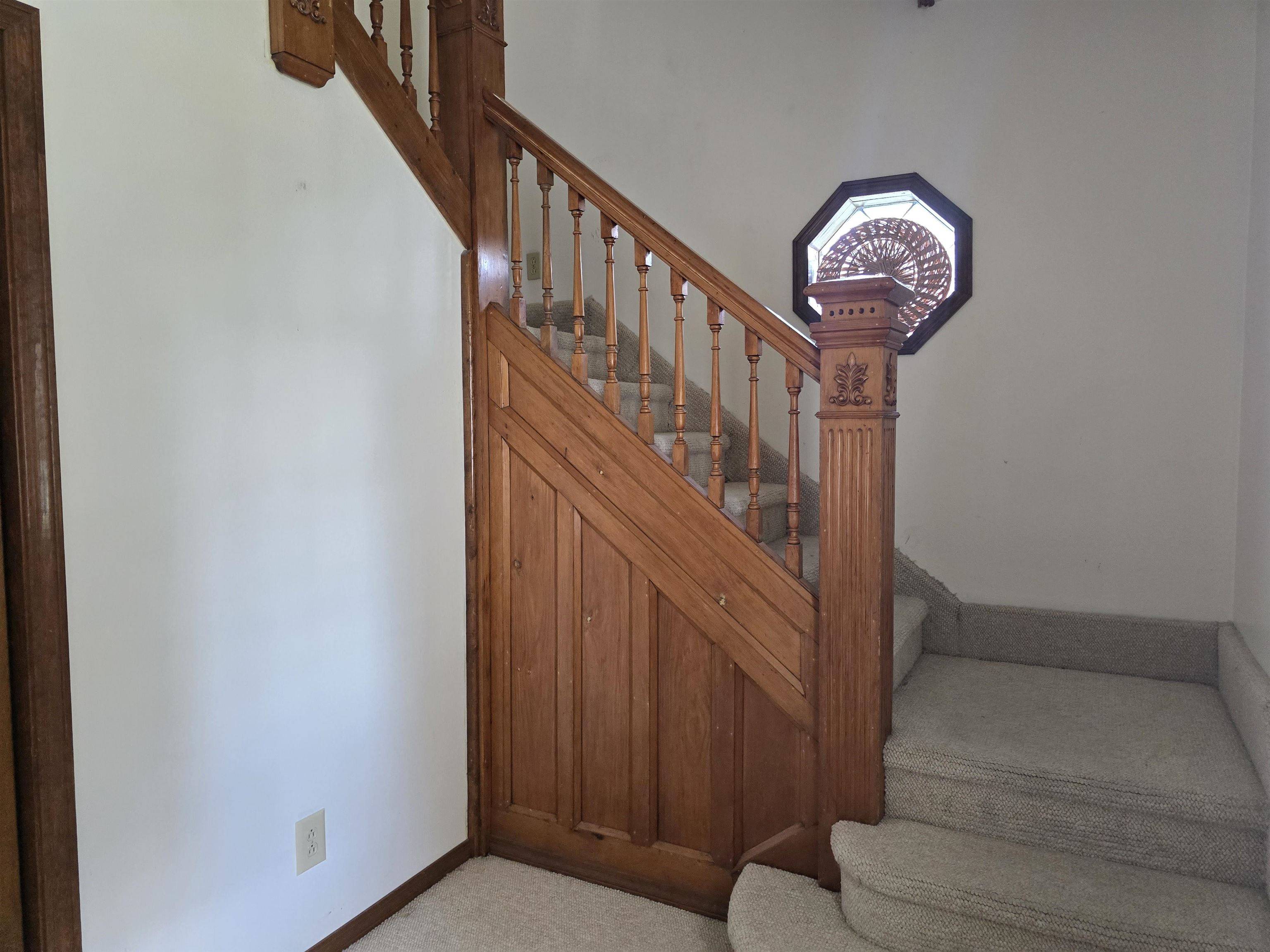 237 W Locust ST, Carthage, IL 62321
