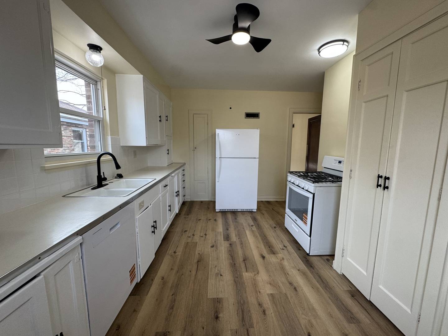 234 E Plesant ST #0, Davenport, IA 52803