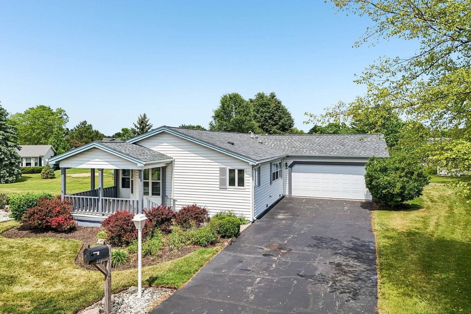 335 Belmont CT, Grayslake, IL 60030