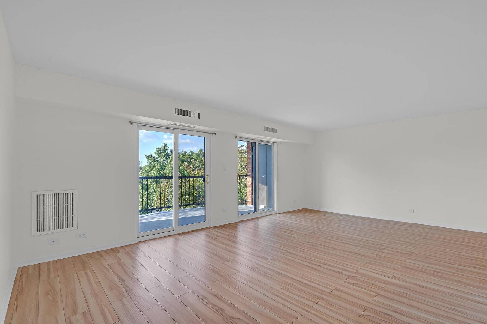1415 E Central RD #305A, Arlington Heights, IL 60005