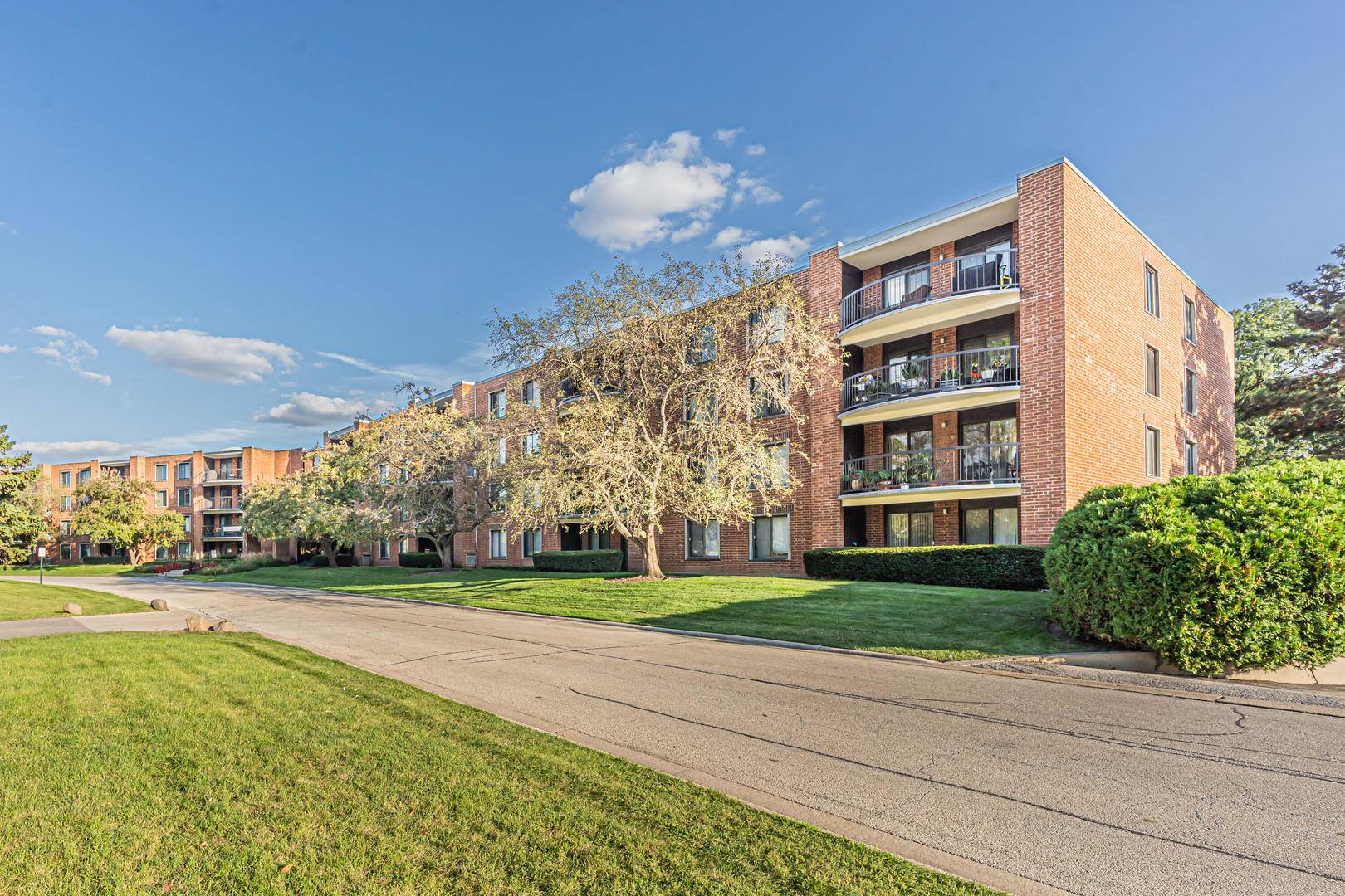 1415 E Central RD #305A, Arlington Heights, IL 60005